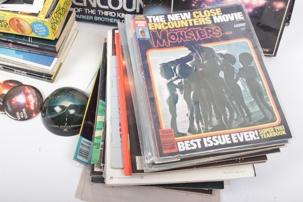 Vintage "Close Encounters of the Third Kind" Collectibles