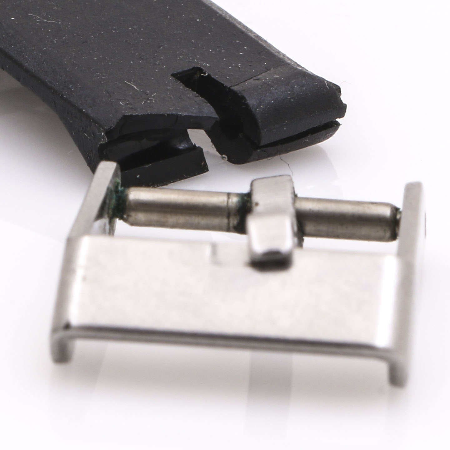 Tag Heuer 29.00 MM Professional 200M Stainless Steel and Black Rubber Sport Watch