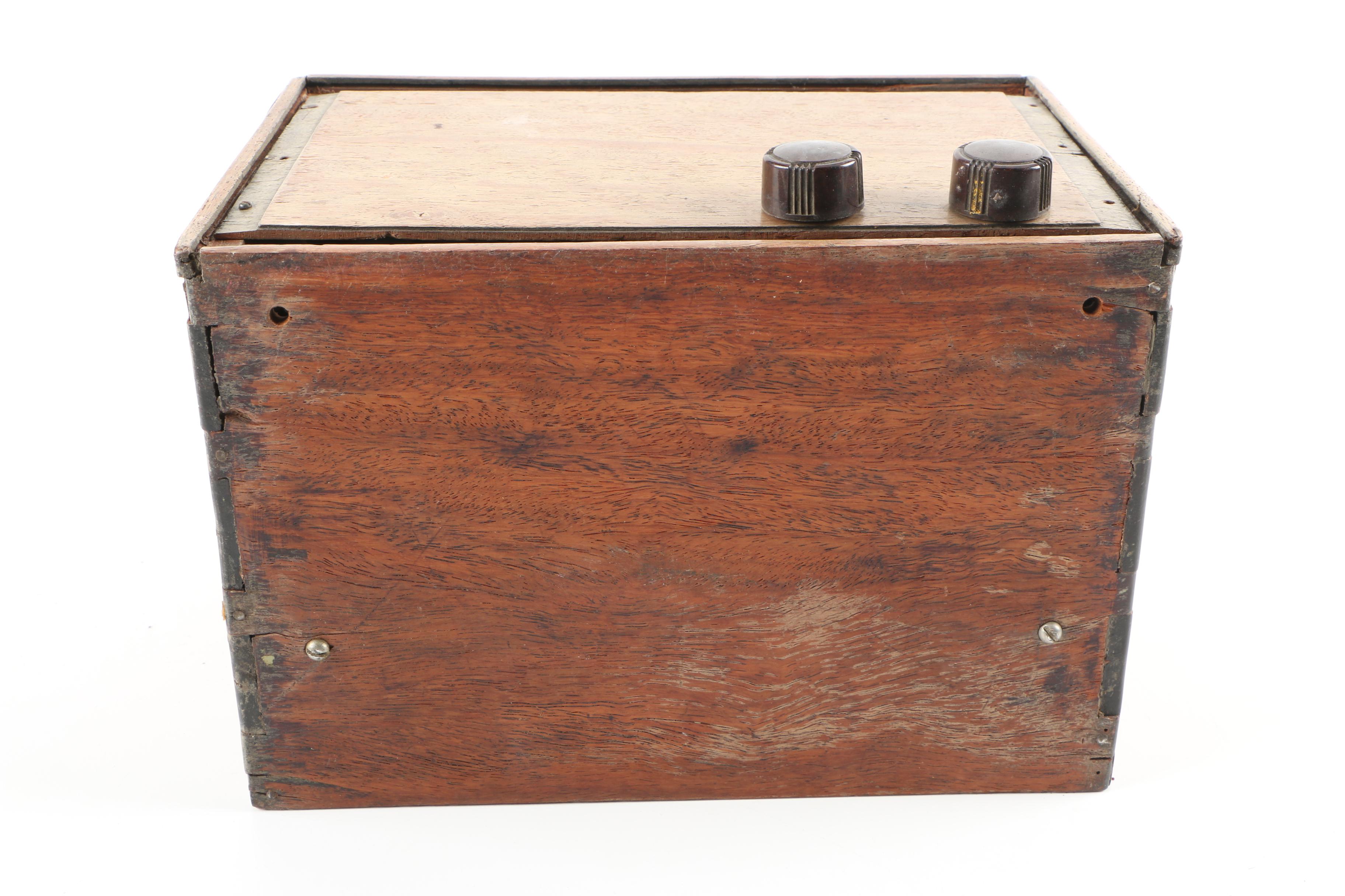 Mar Cheuk Vintage Chinese Radio