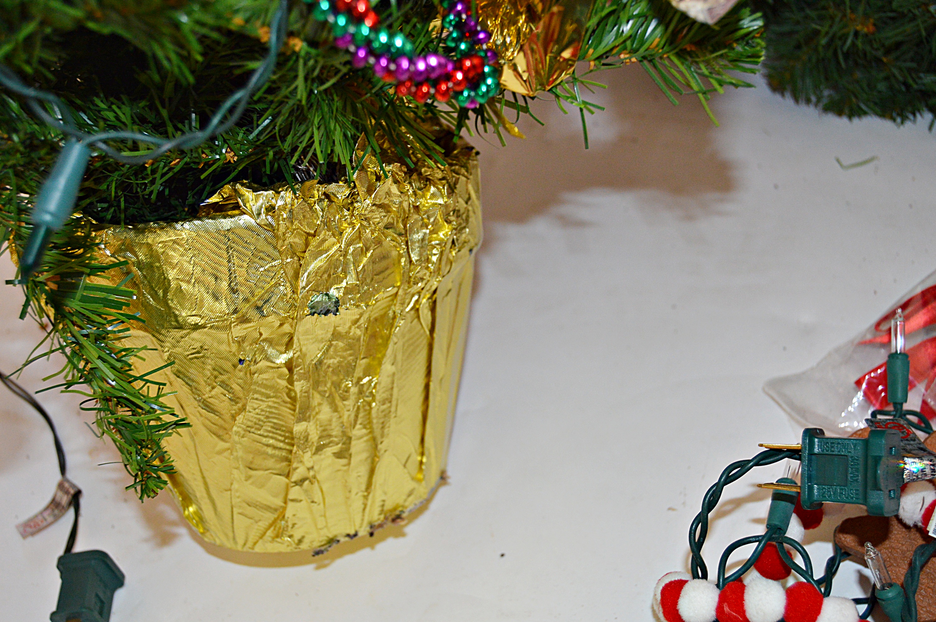 Christmas Wreath, Lighted Decorated Tree and Decor
