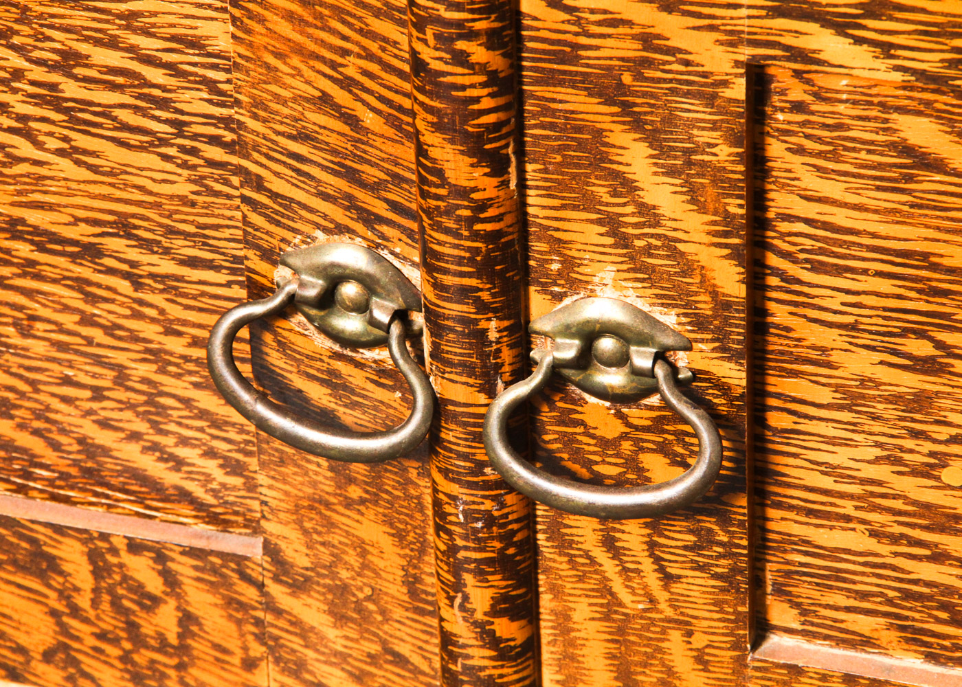 Vintage Victorian Style Faux Tiger Oak Wash Stand with Towel Bar