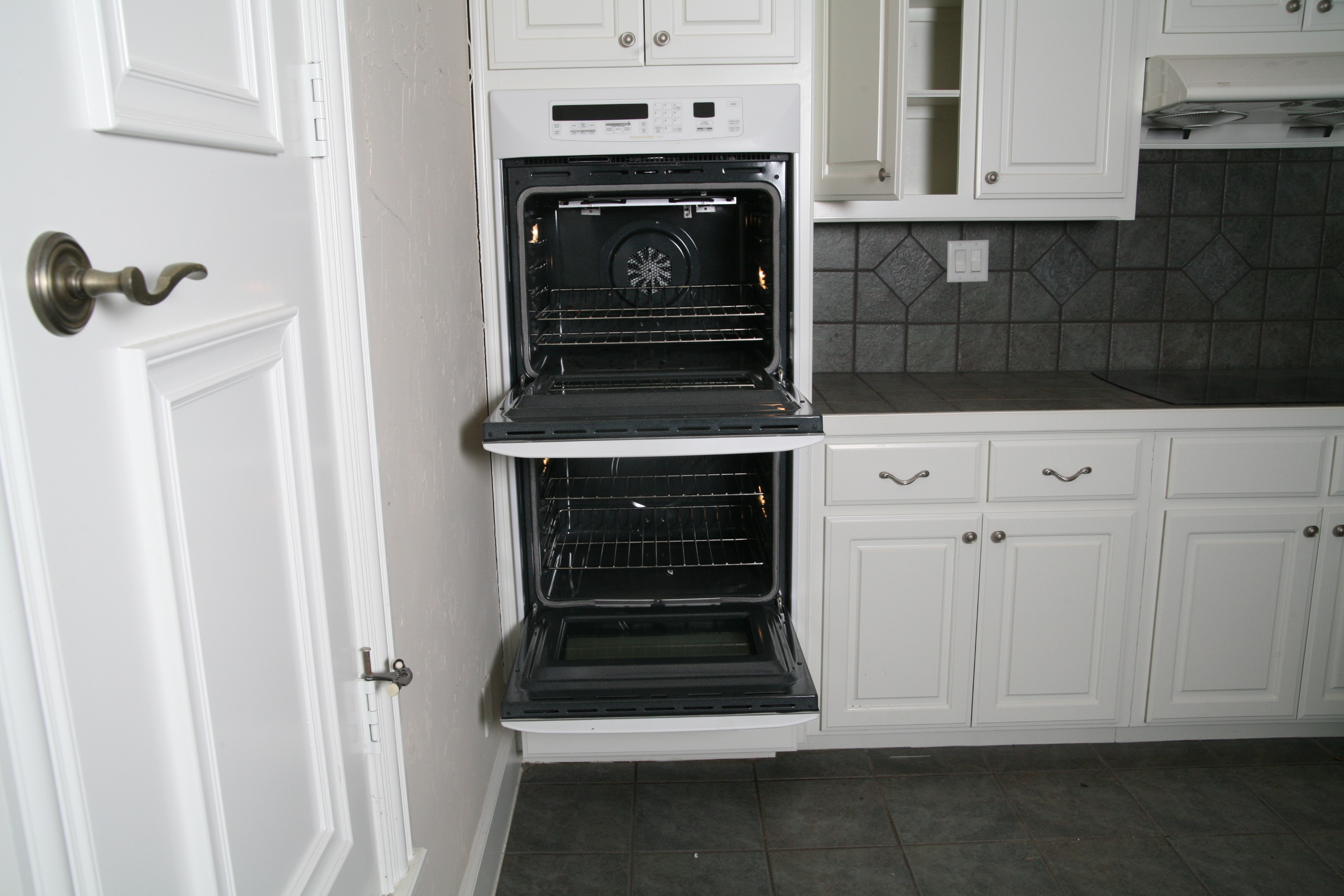 Kitchen Aid "Superba" Double Wall Oven with Convection