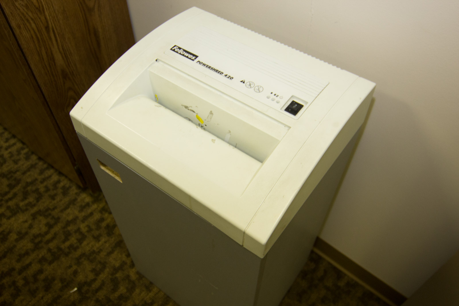 Fellowes Powershred 420 Document Shredder
