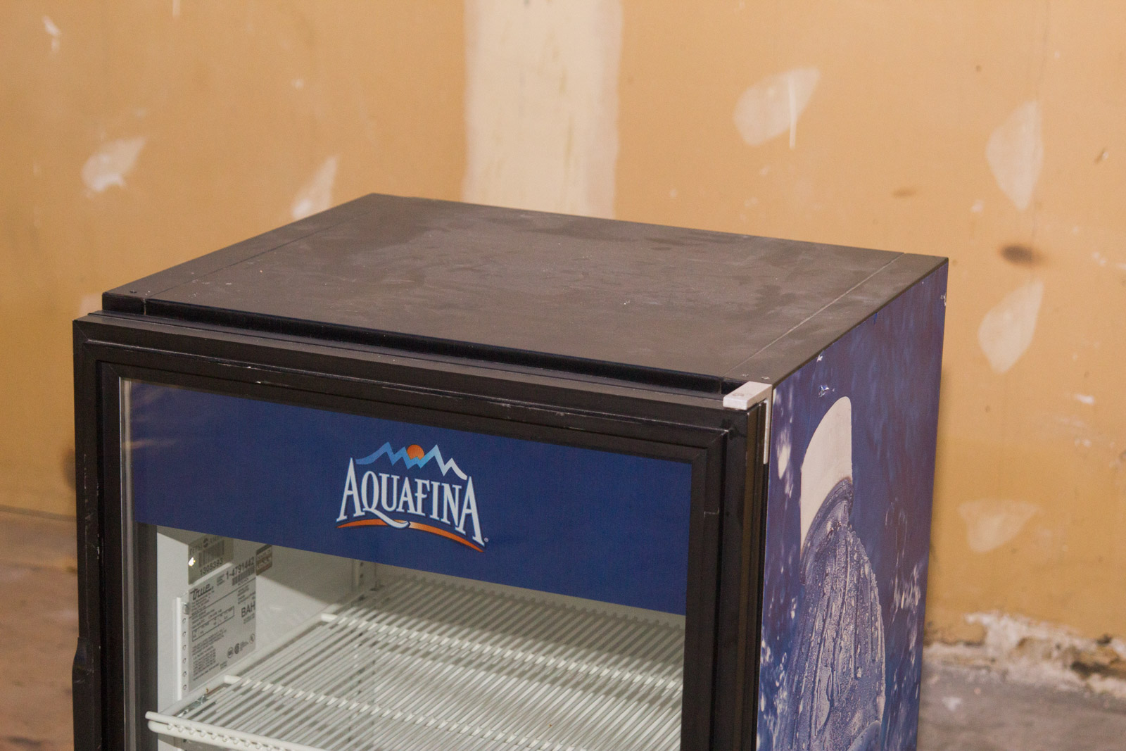 Aquafina Display Cooler