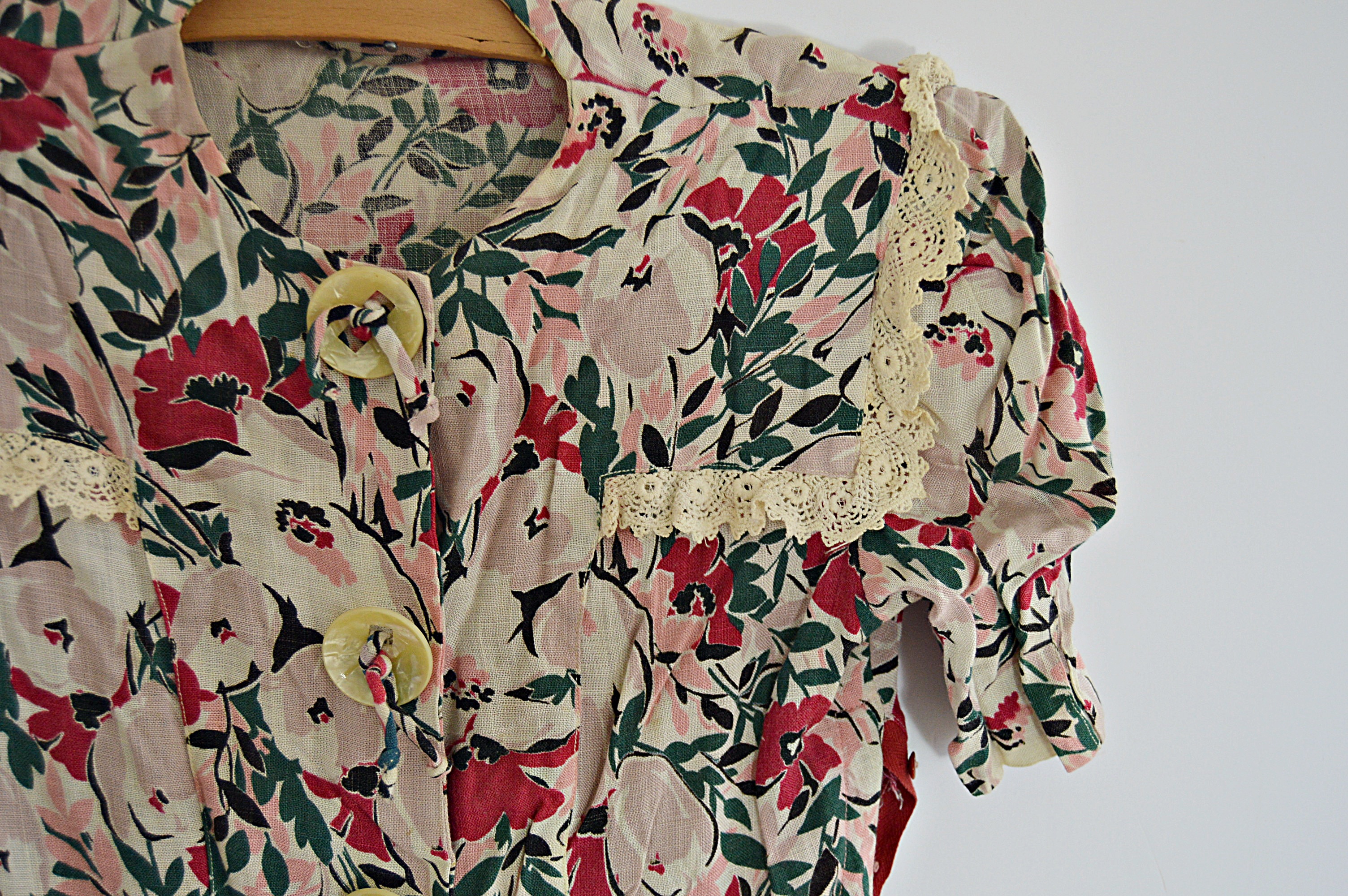 1930s Flowered Linen Dress