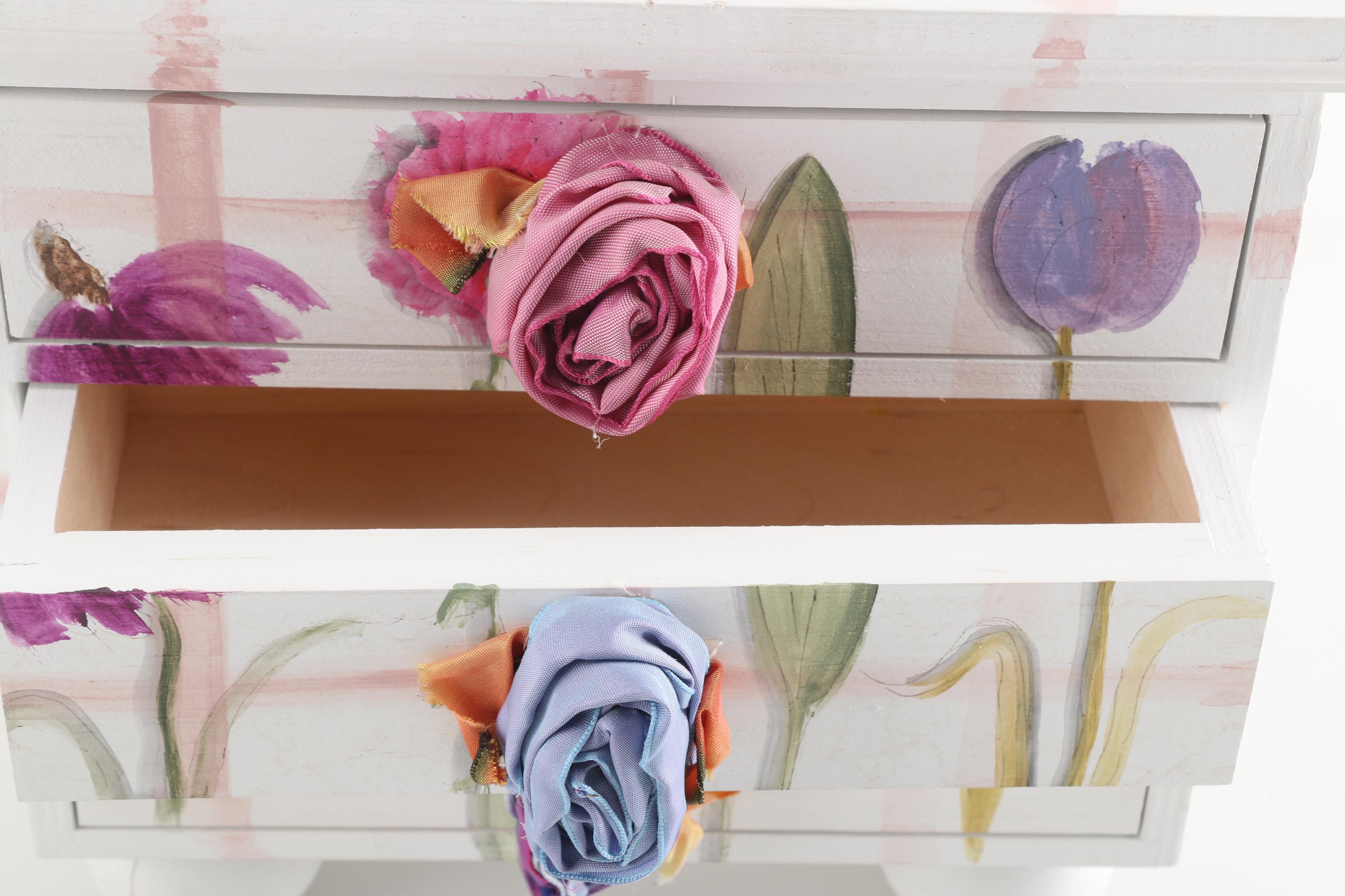 Assorted Vanity Décor