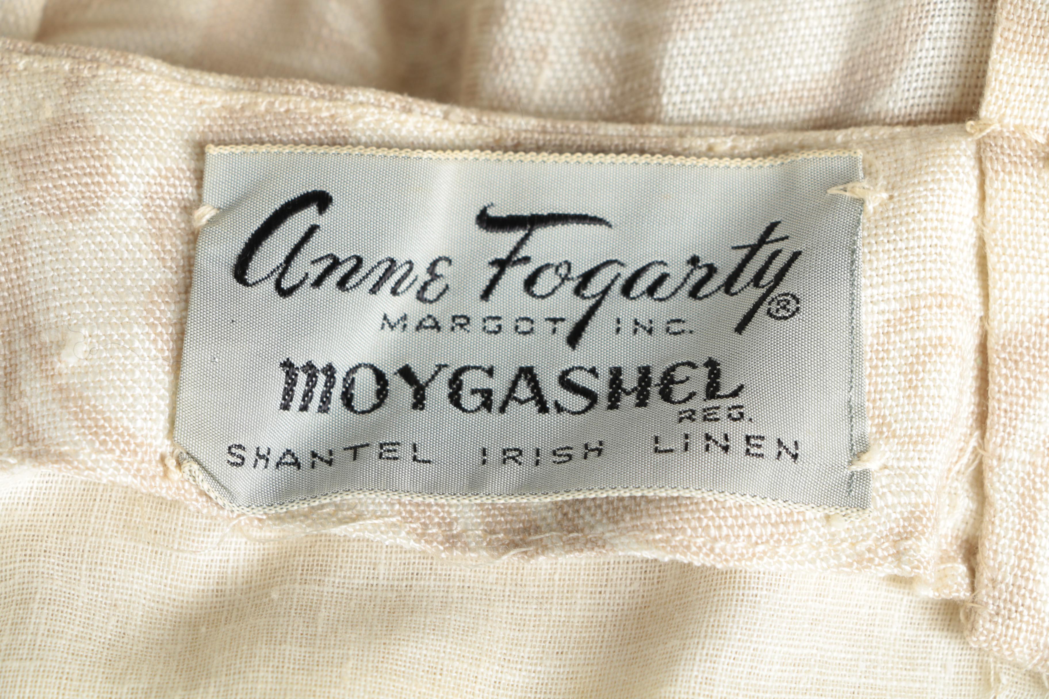 Women's Vintage Light-Colored Sleeveless Sundresses