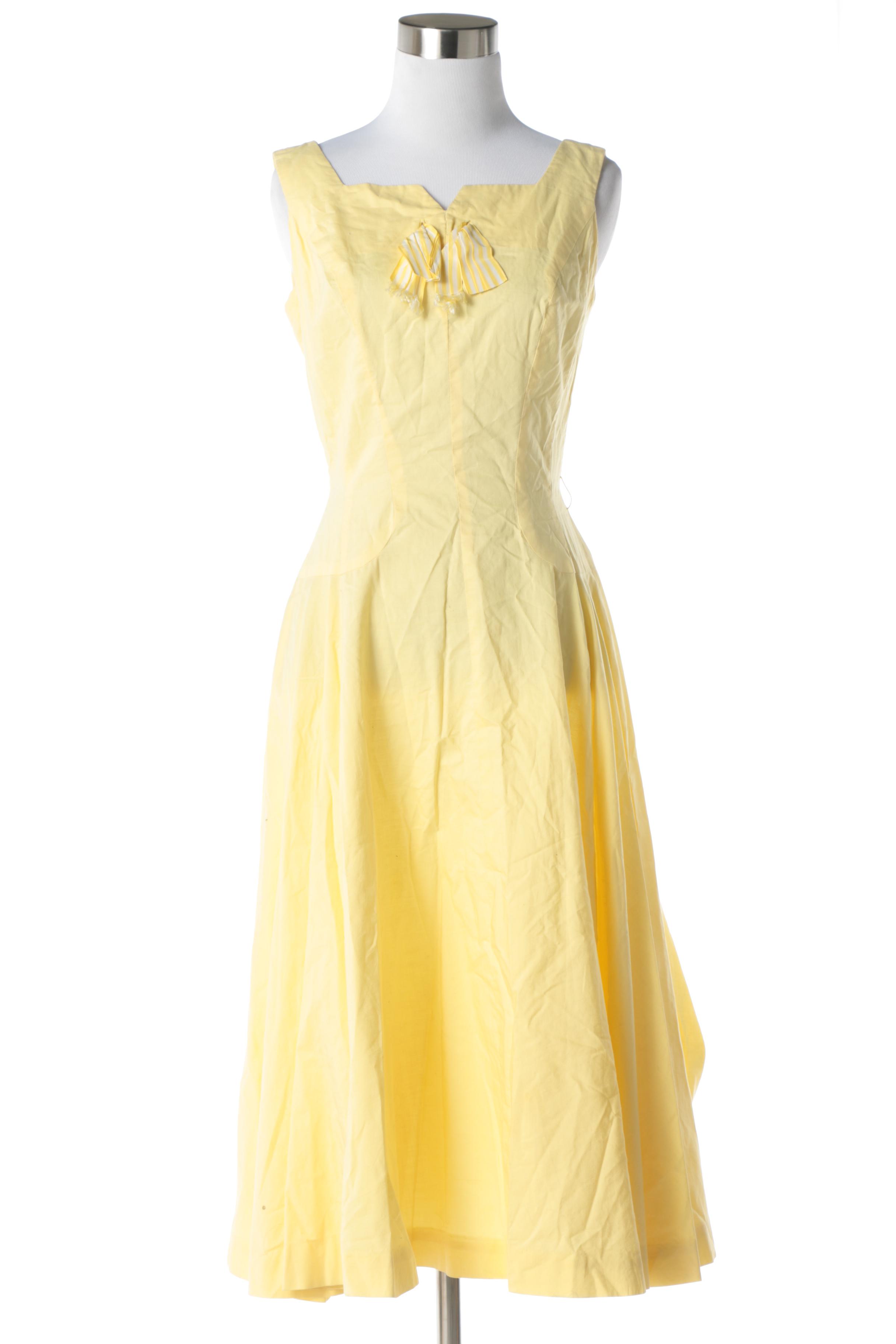 Women's Vintage Light-Colored Sleeveless Sundresses