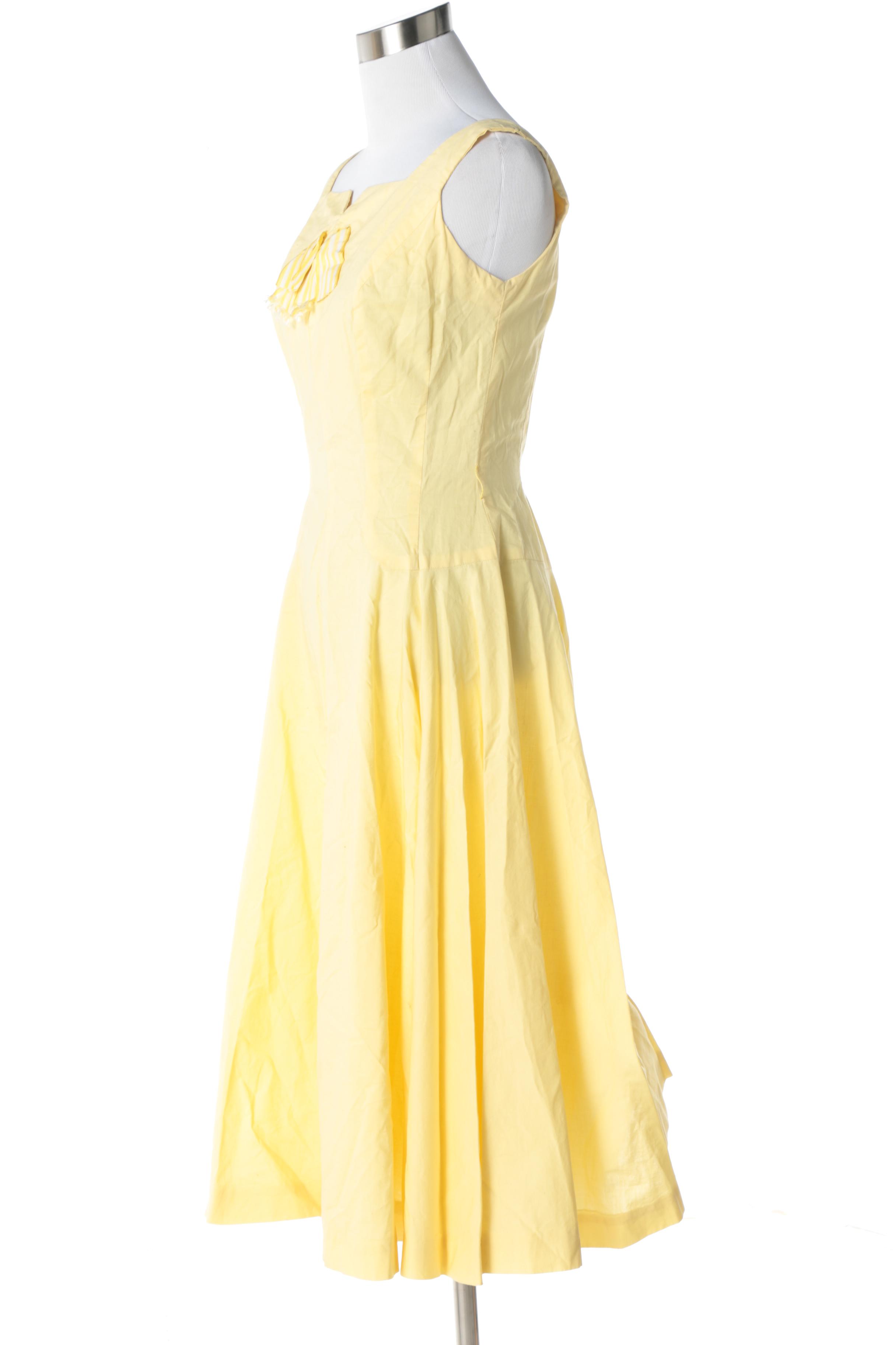 Women's Vintage Light-Colored Sleeveless Sundresses