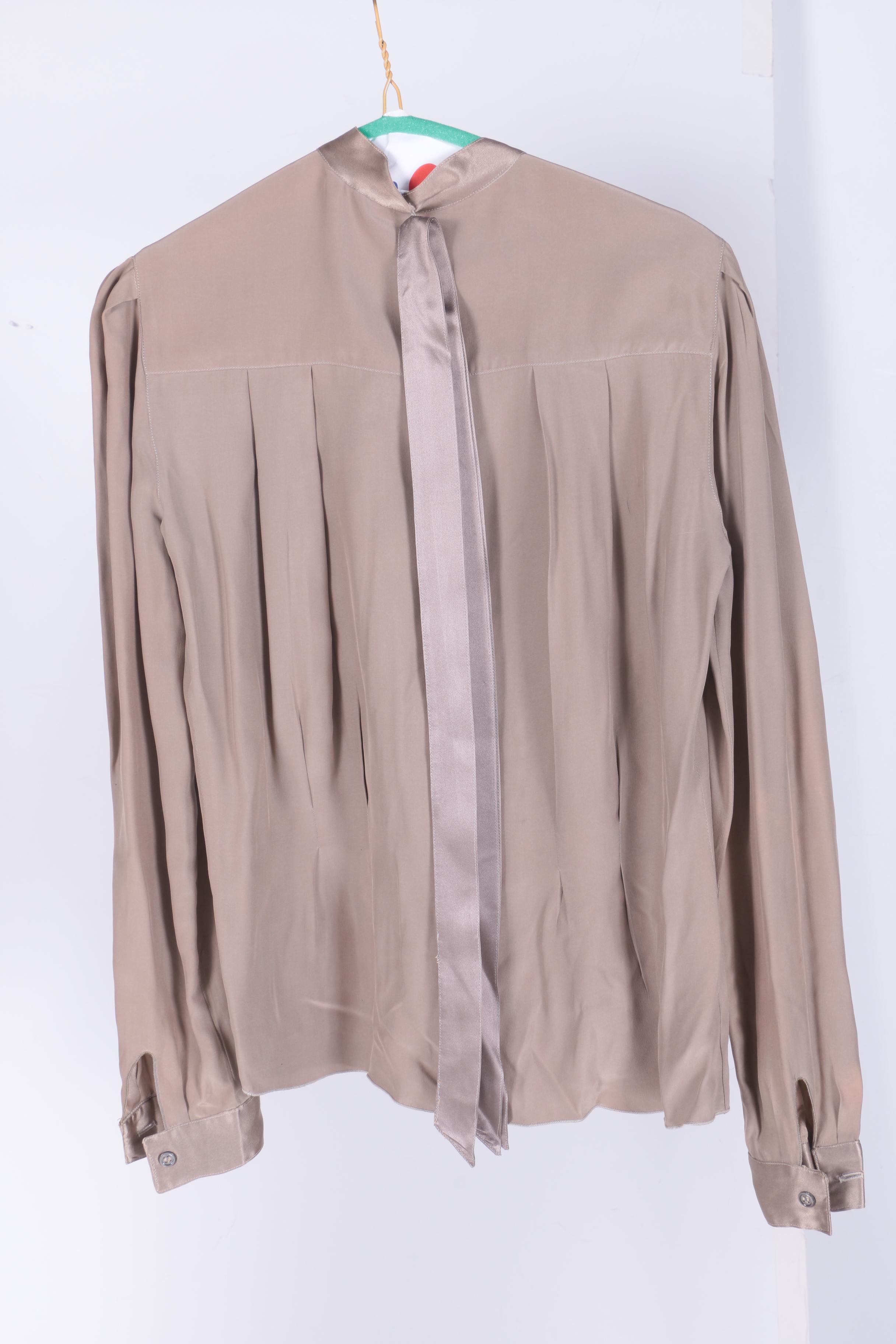 Women's Tops Featuring Primavera