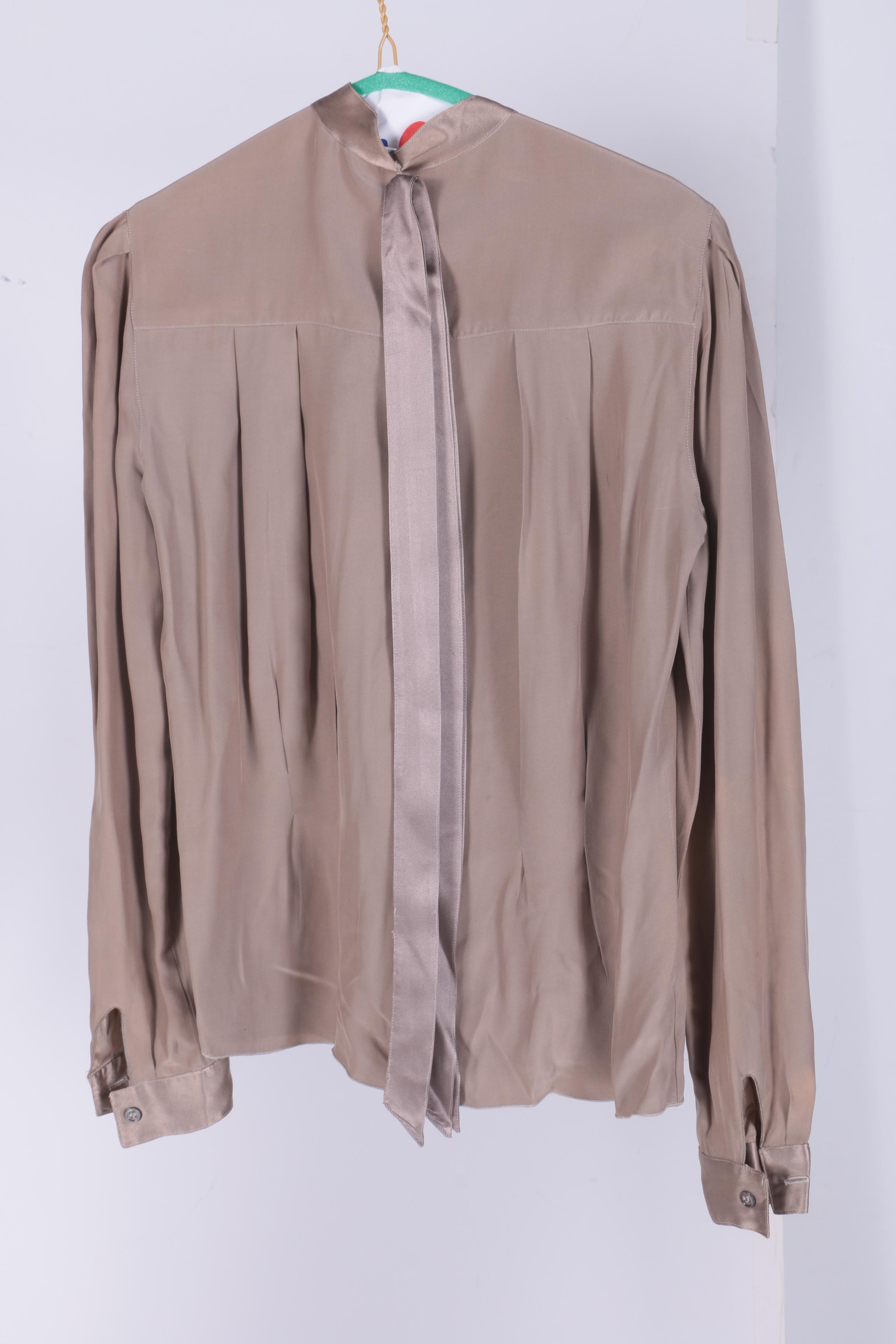 Women's Tops Featuring Primavera