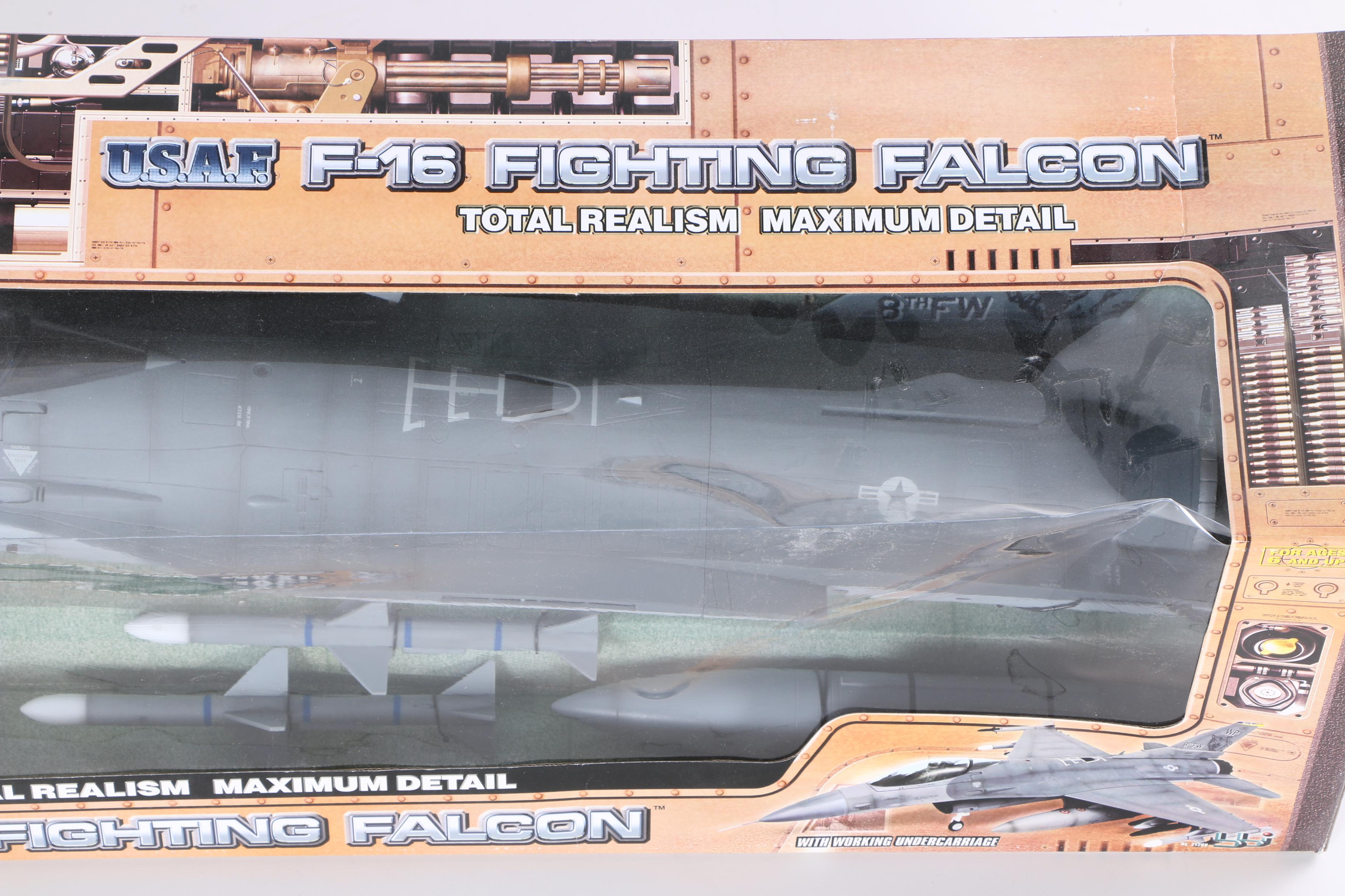 Elite Force 1/18 Scale U.S.A.F. F-16 Fighting Falcon Toy