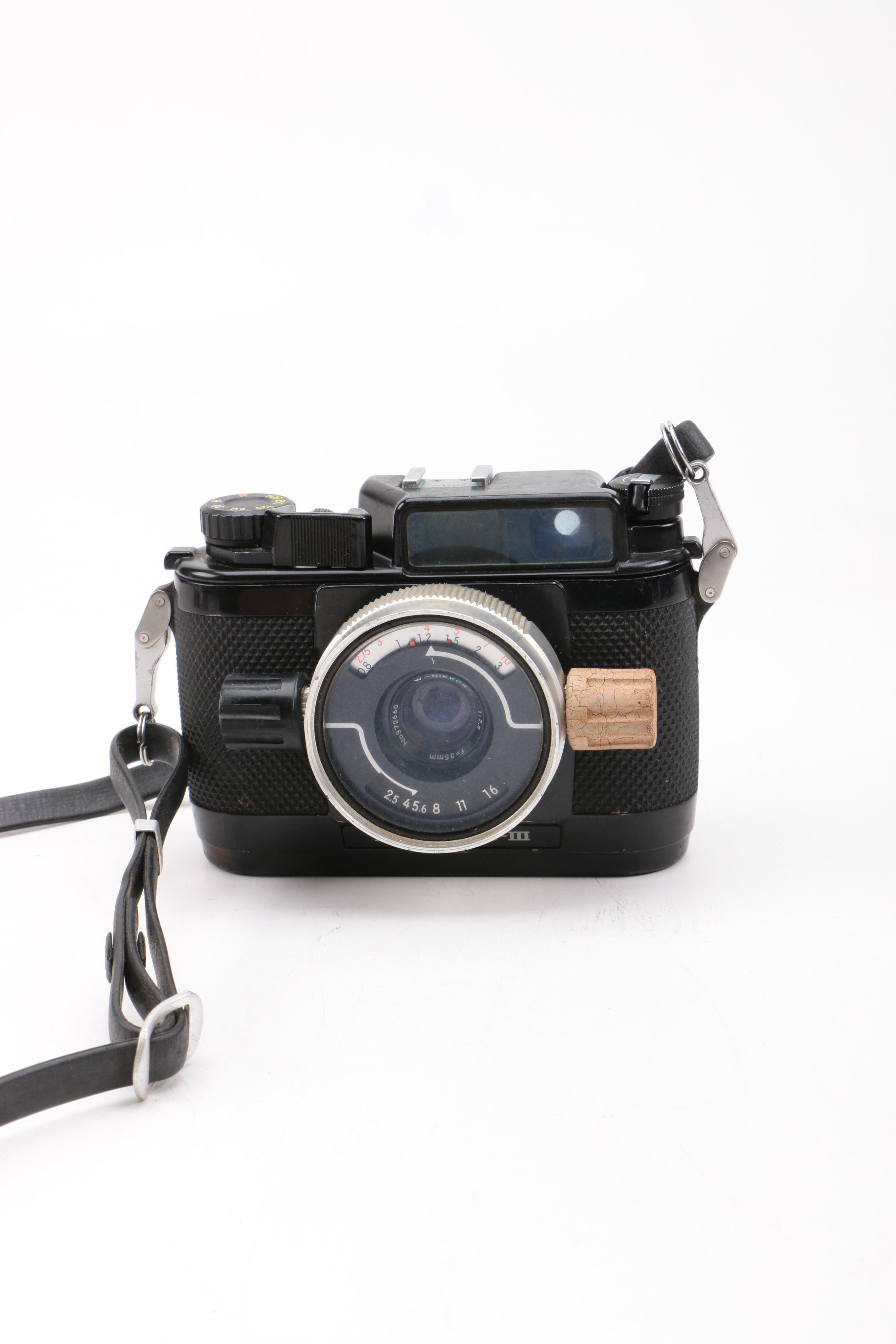 Vintage Nikonos-III Camera