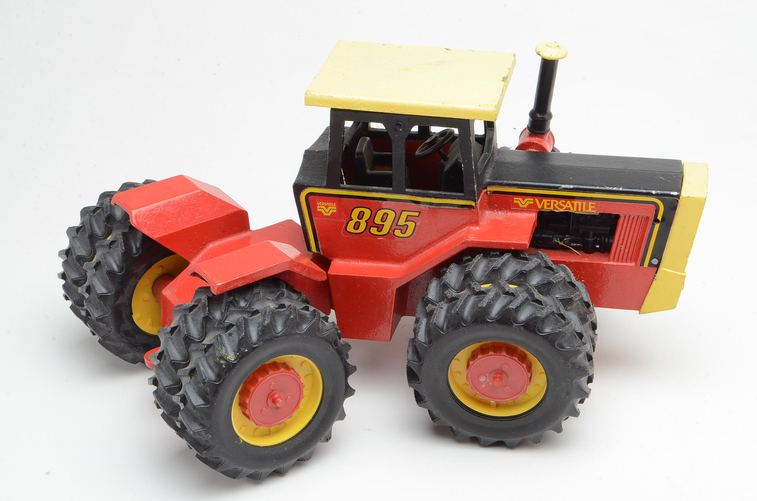 Vintage Metal Farm Vehicle Toys Including Tonka and Ertl