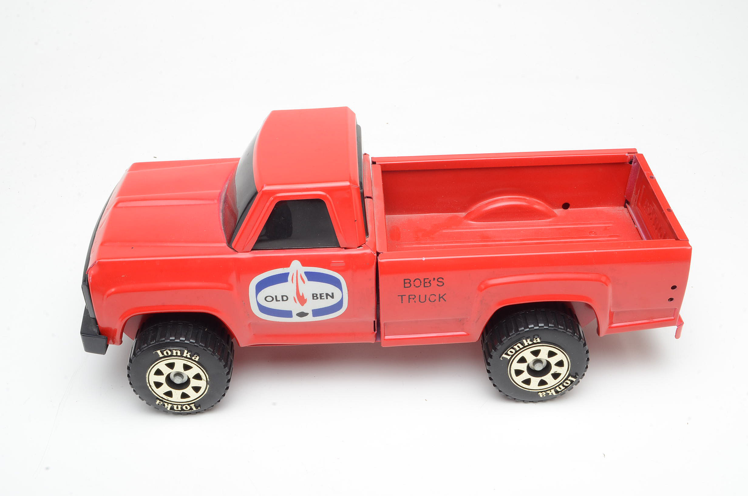 Vintage Metal Farm Vehicle Toys Including Tonka and Ertl