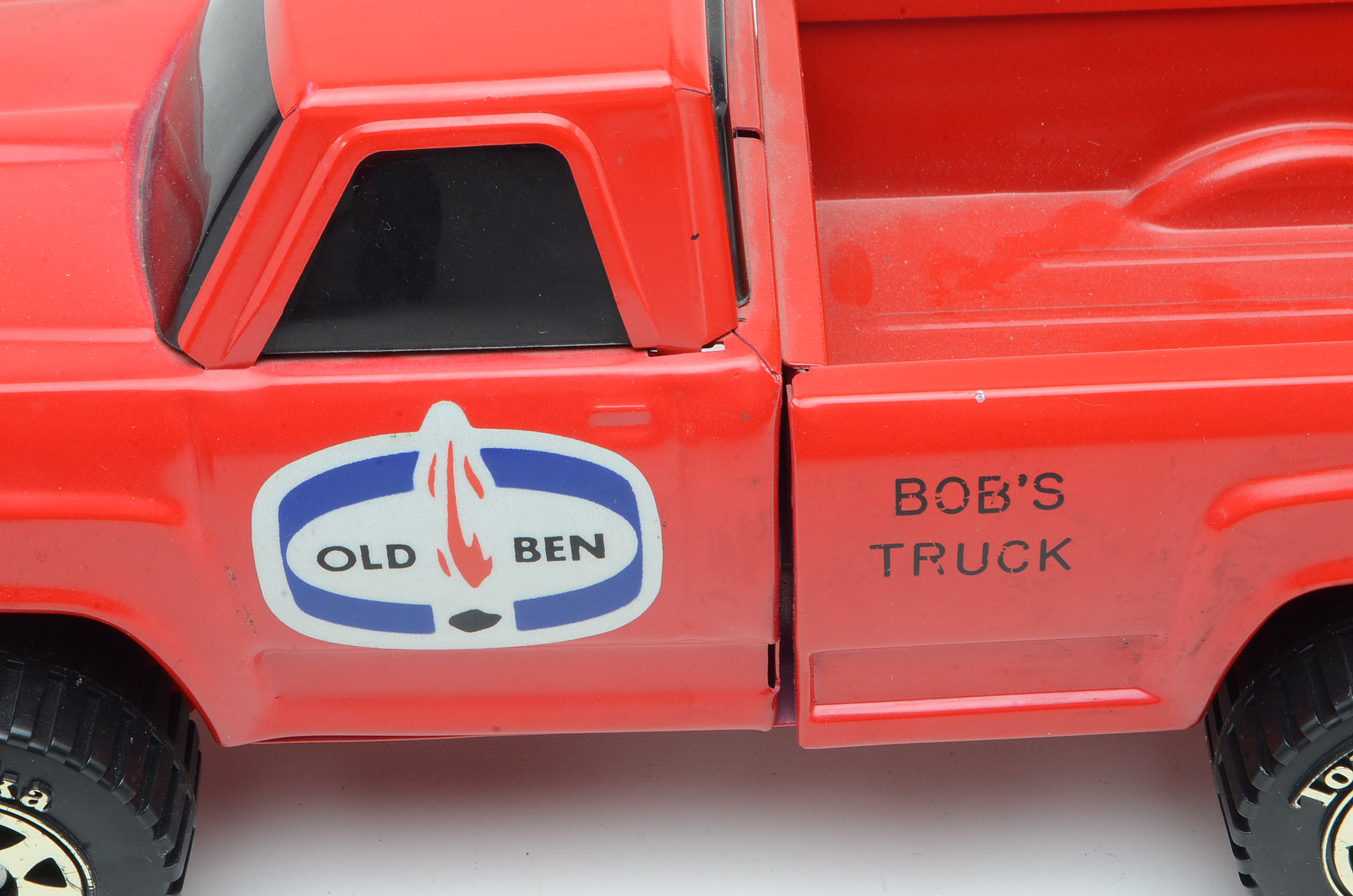 Vintage Metal Farm Vehicle Toys Including Tonka and Ertl