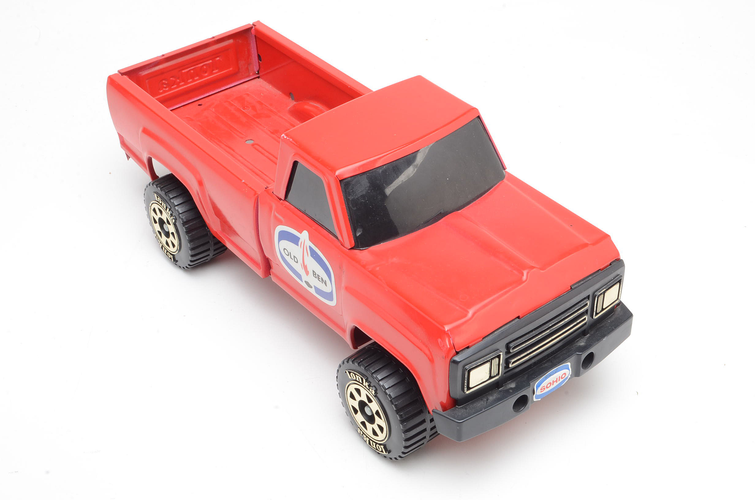 Vintage Metal Farm Vehicle Toys Including Tonka and Ertl