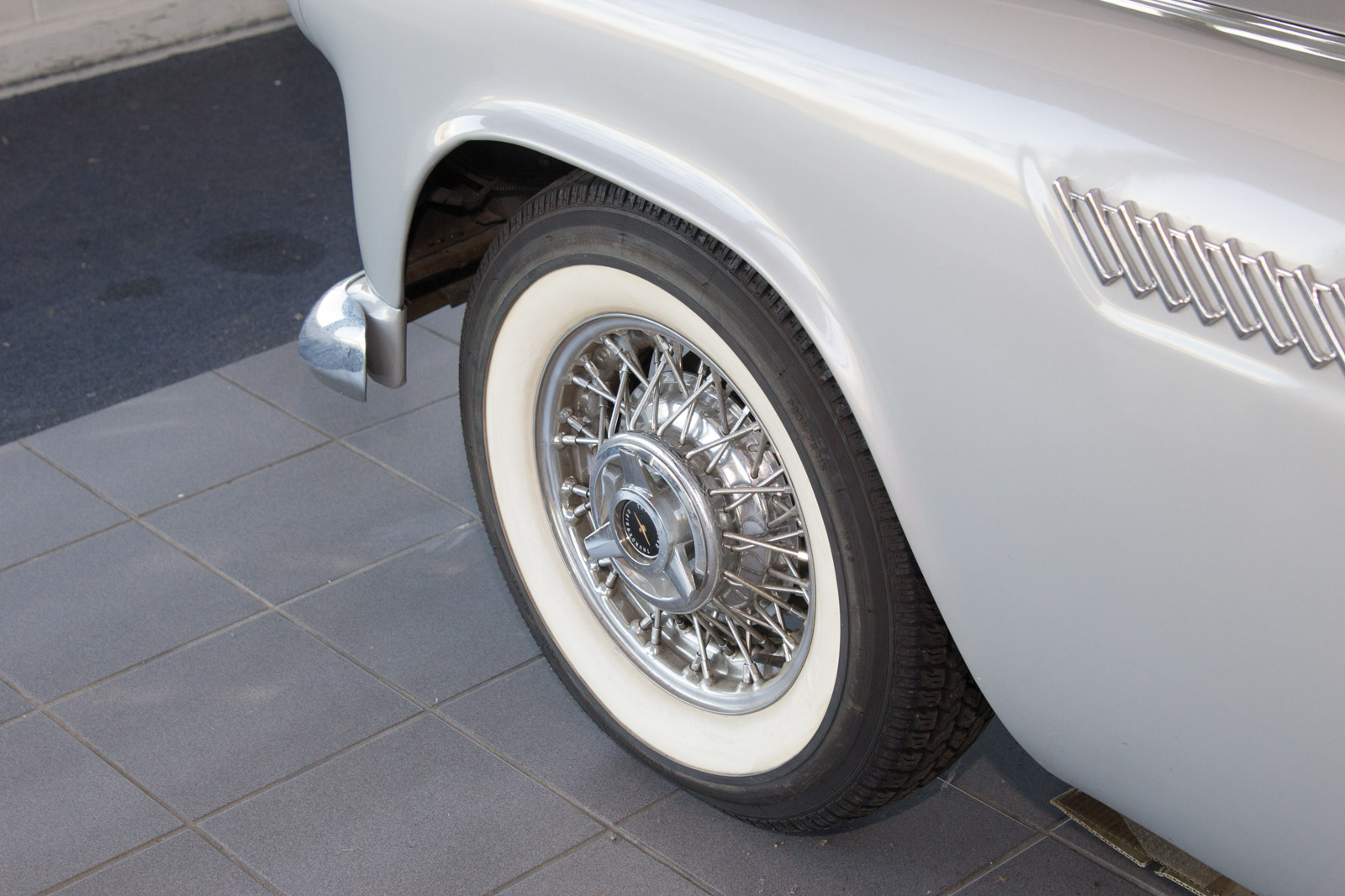 1956 Convertible Ford Thunderbird