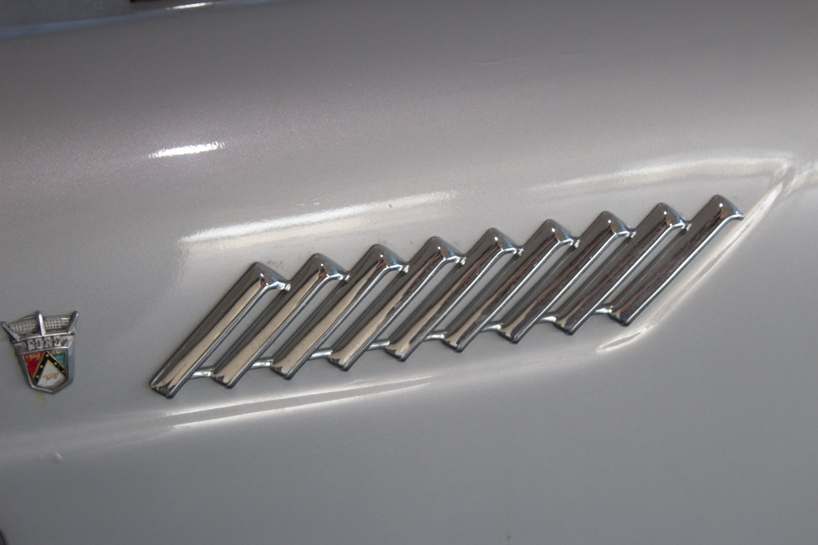 1956 Convertible Ford Thunderbird