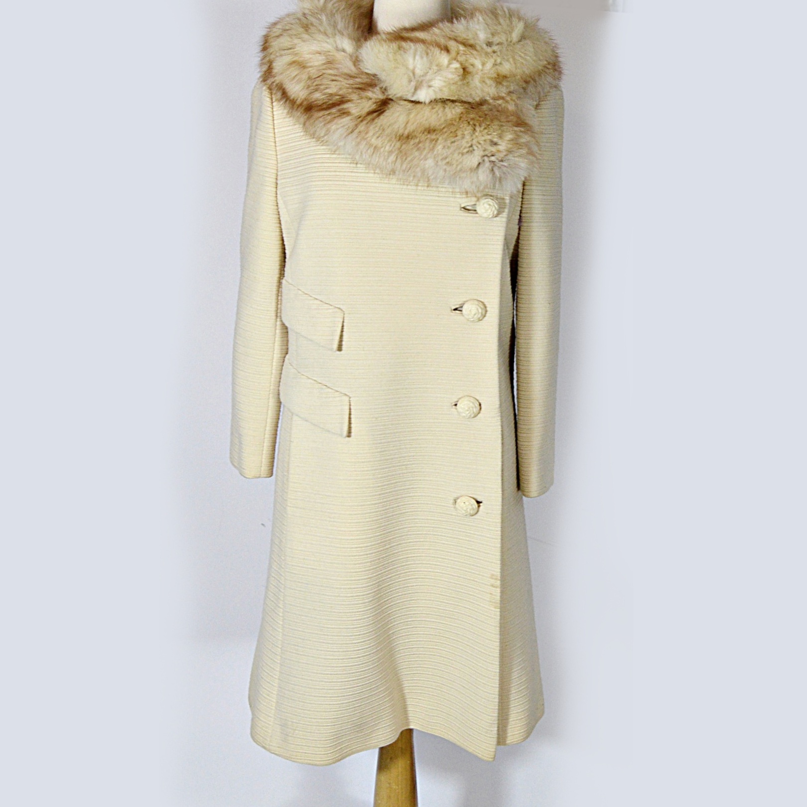Vintage Cream Wool Coat with Fox Fur Collar