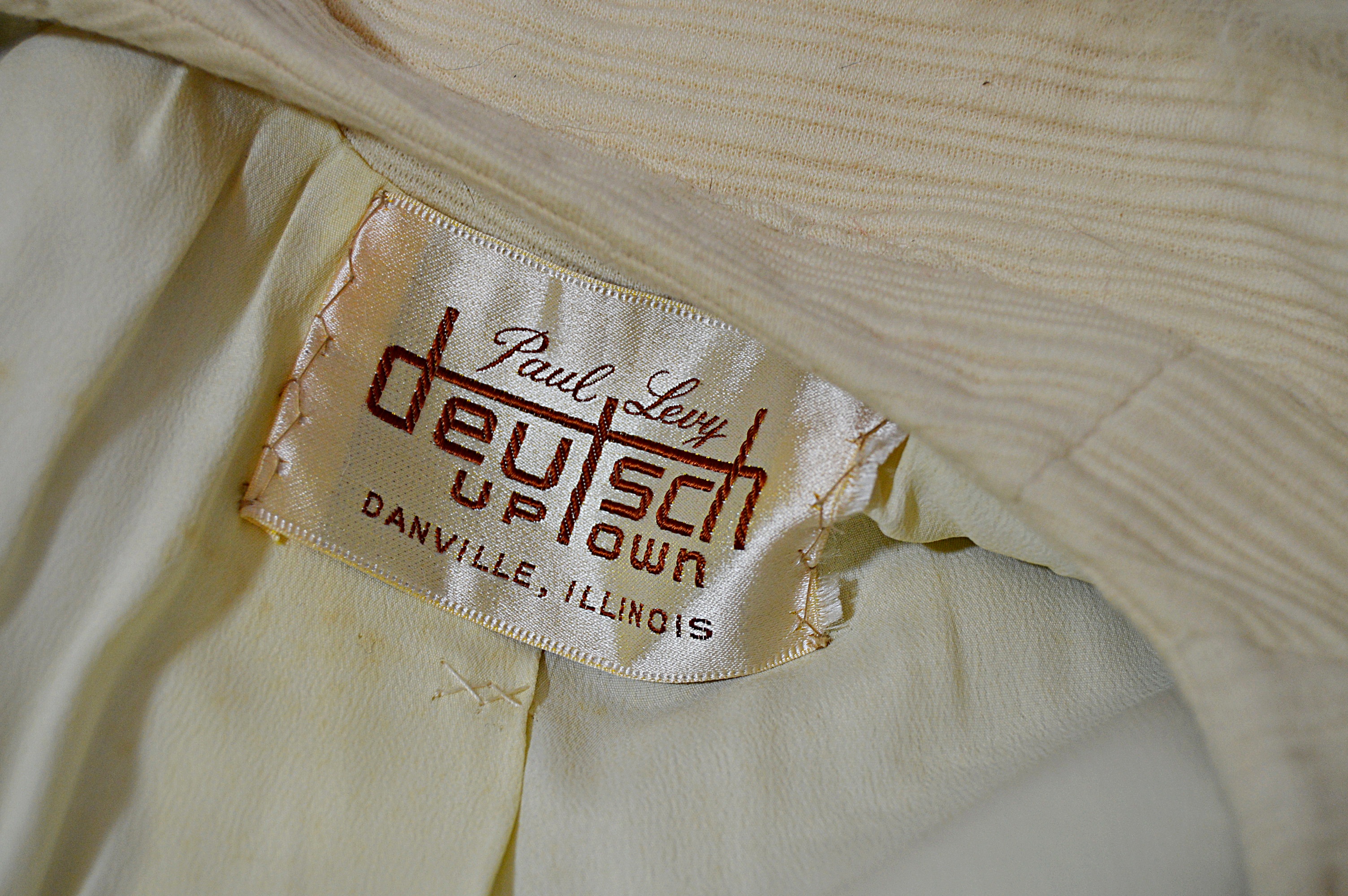 Vintage Cream Wool Coat with Fox Fur Collar