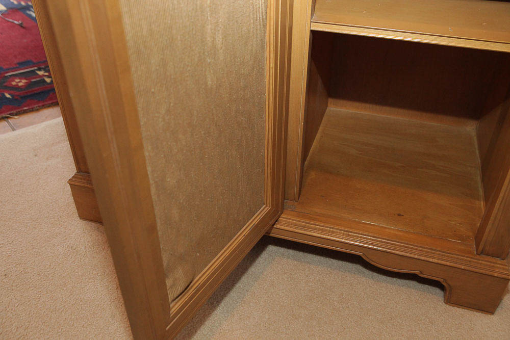 Vintage Magnavox "Regency Symphony" Stereo Cabinet with Radio and Record Player