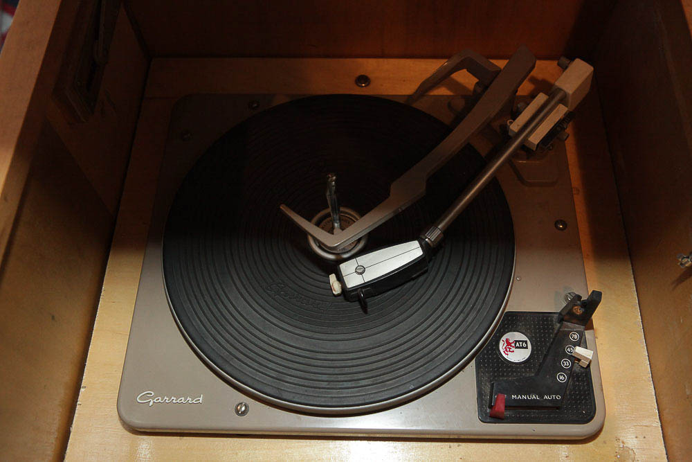 Vintage Magnavox "Regency Symphony" Stereo Cabinet with Radio and Record Player