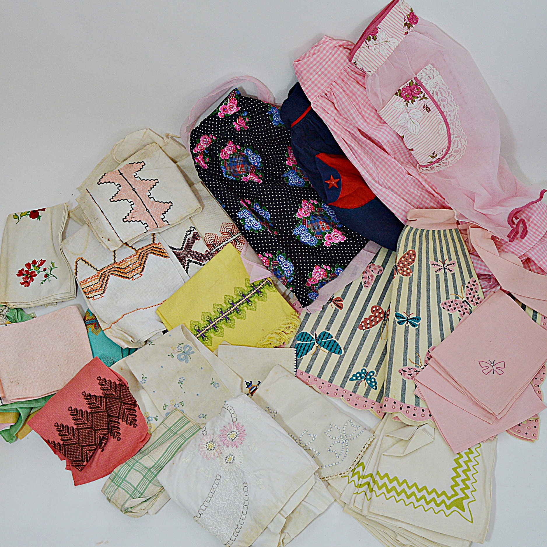 Vintage Aprons and Embroidered Table Linens