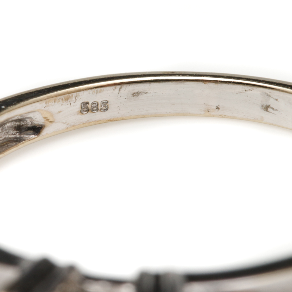 14K White Gold Diamond Ring