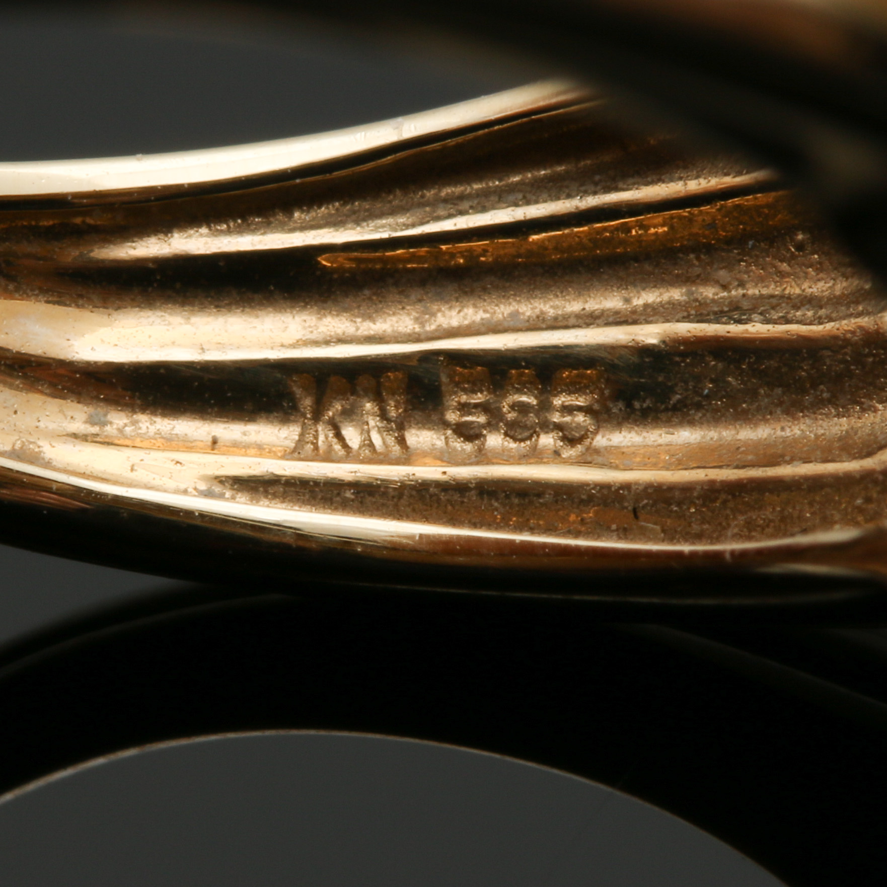 14K Yellow Gold Cultured Pearl and Diamond Ring