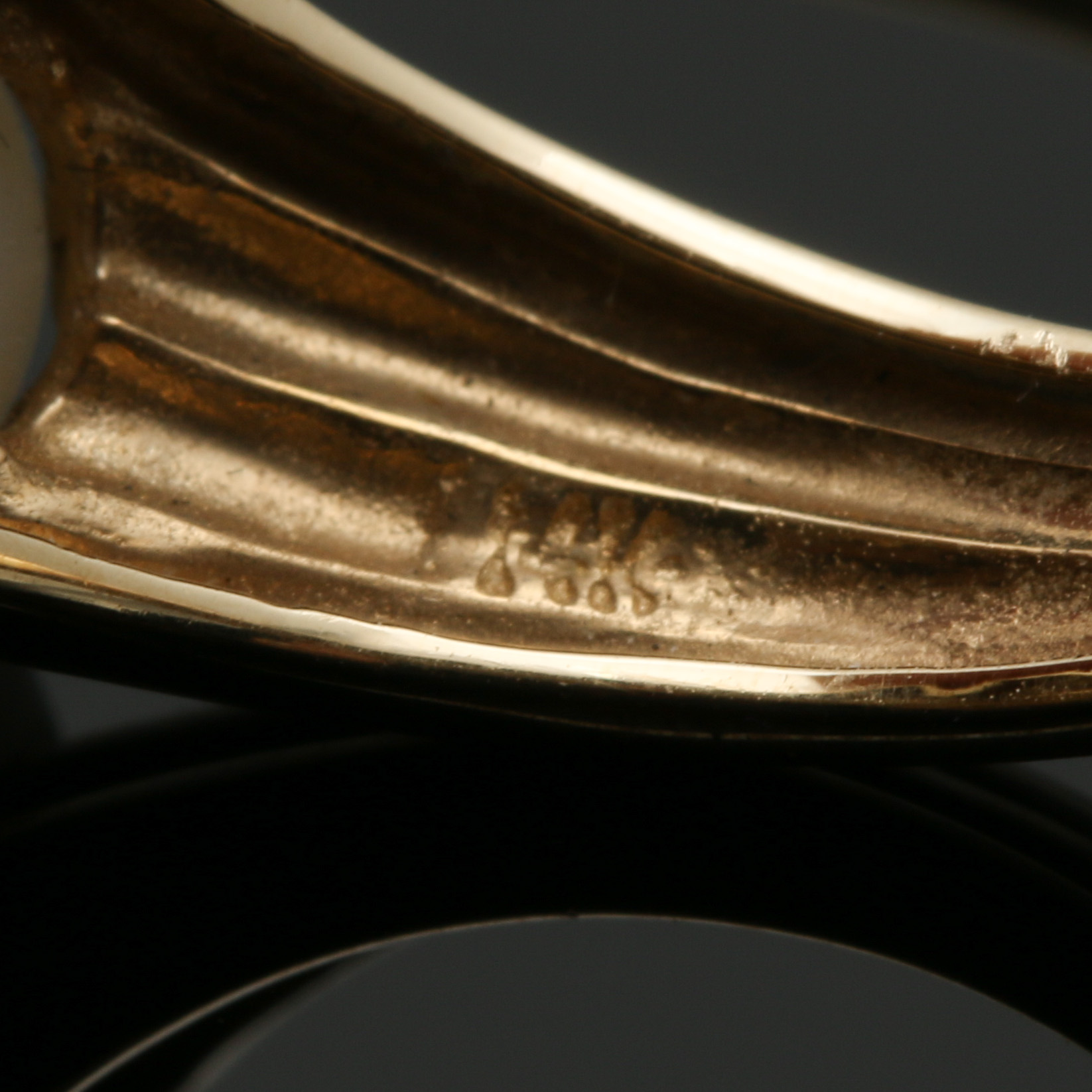 14K Yellow Gold Cultured Pearl and Diamond Ring