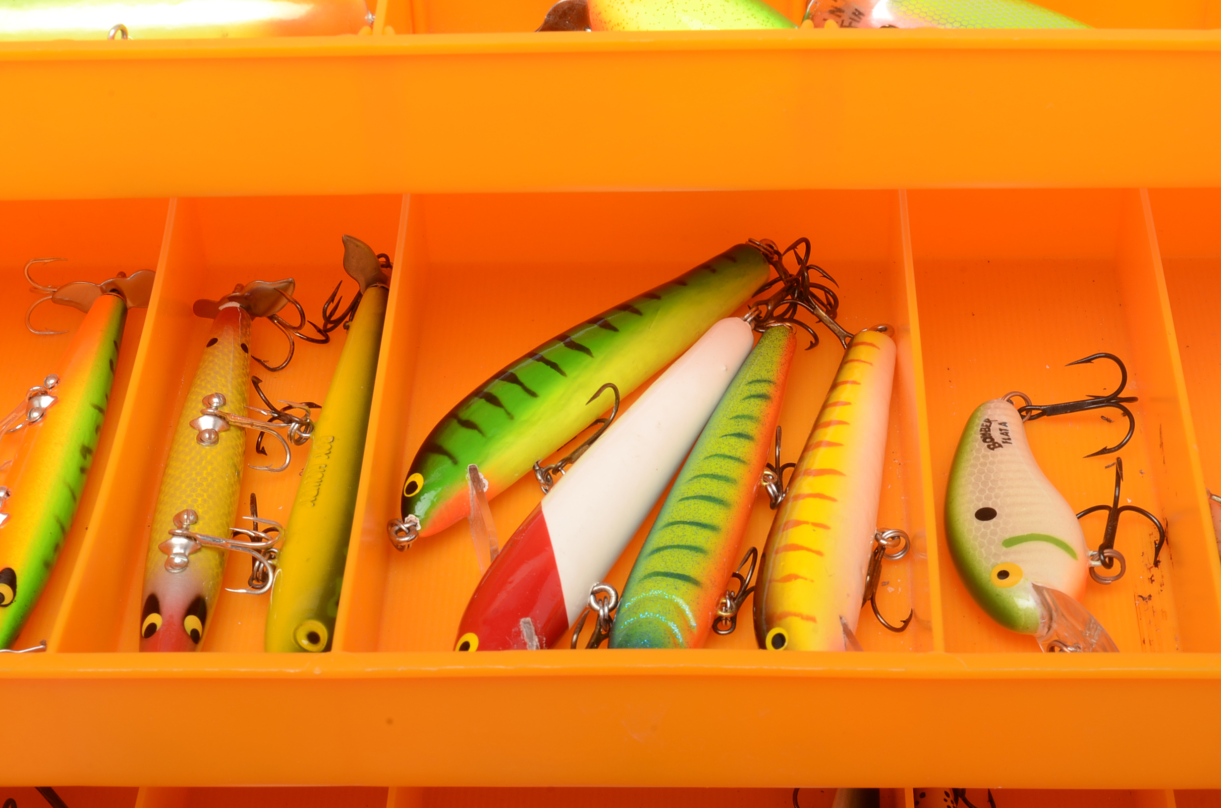 Rebel 600 Tackle Box with Fishing Accesories