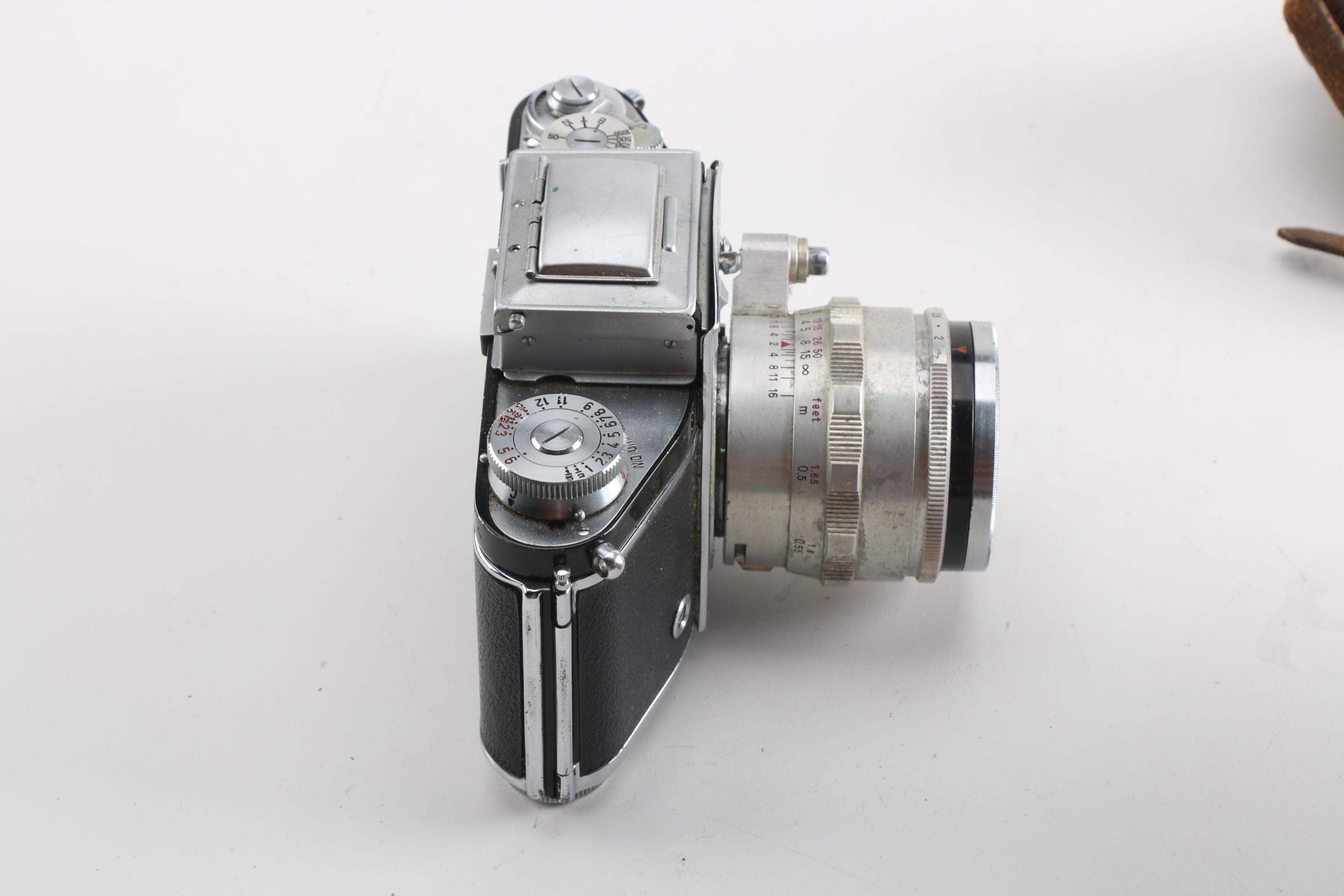 Vintage Exakta Varex Model VX Camera with Accessories