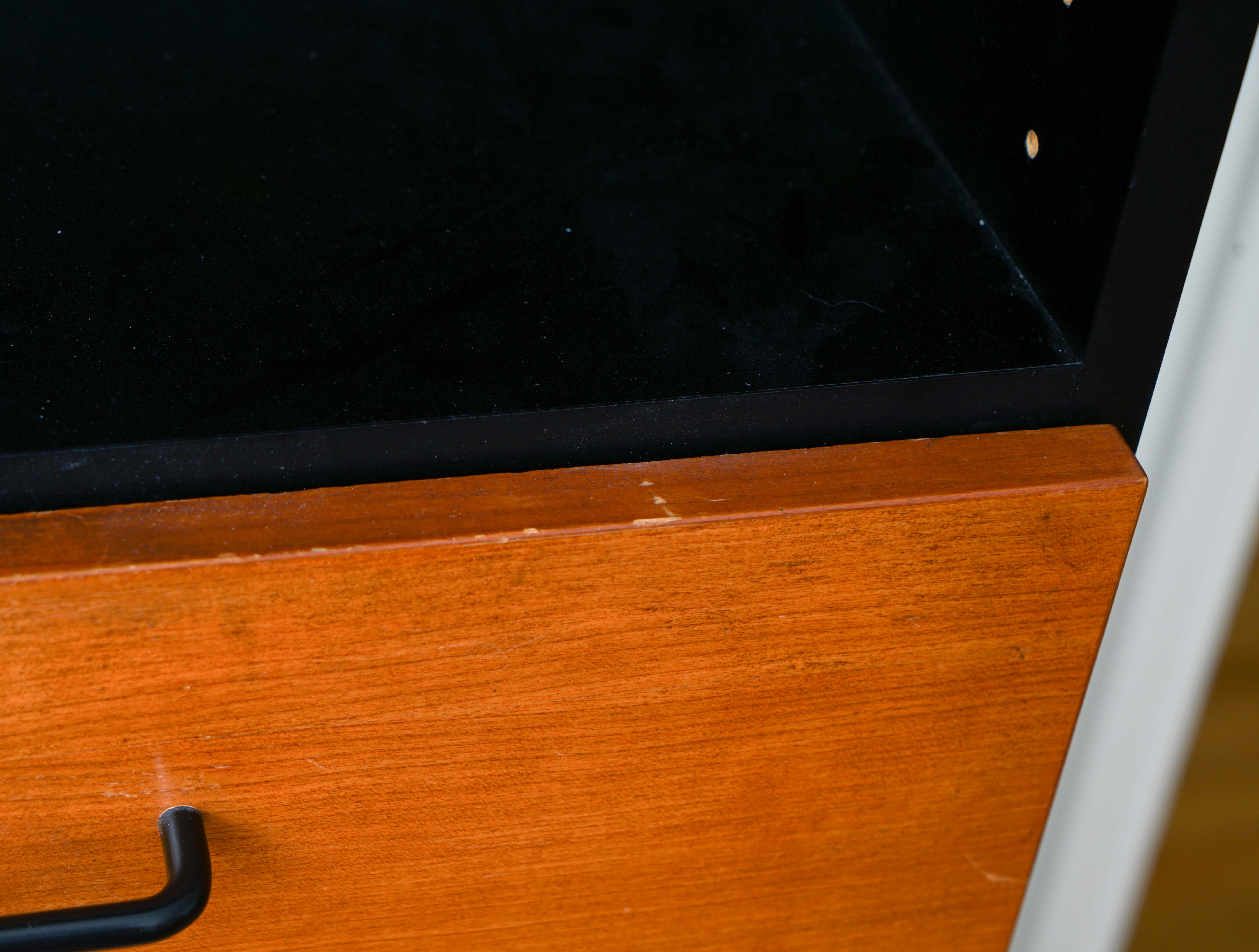 Modern Storage Display Unit