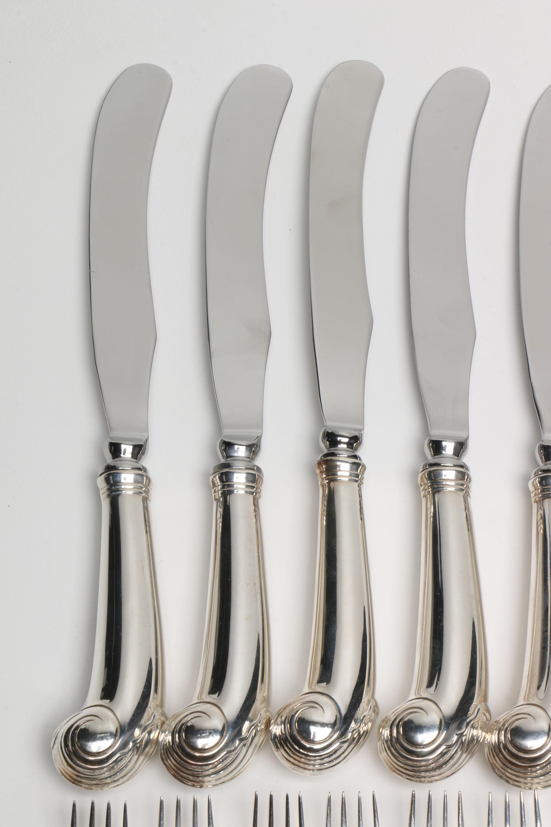 The Stieff Co. "Williamsburg Shell" Sterling Silver Flatware Set