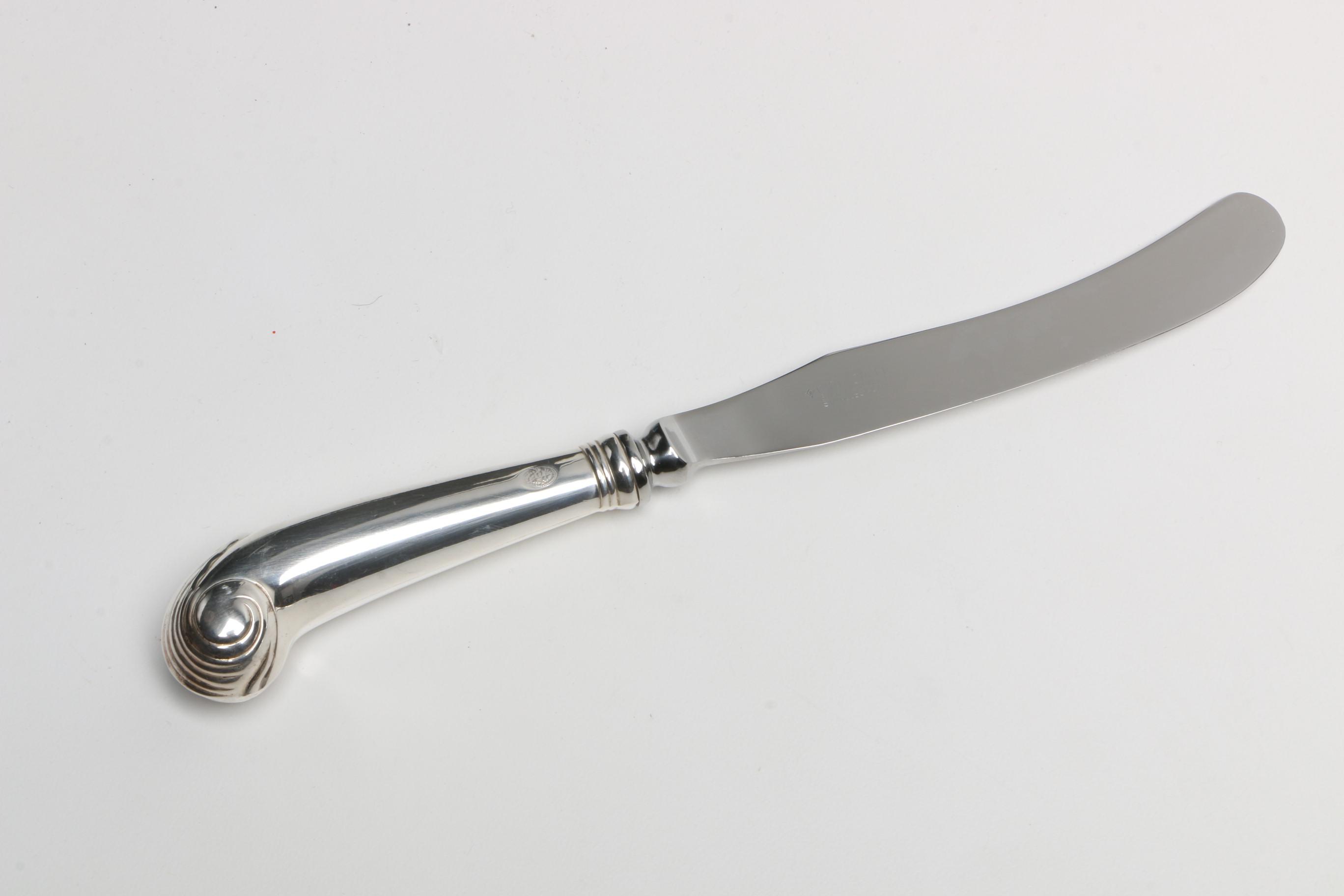 The Stieff Co. "Williamsburg Shell" Sterling Silver Flatware Set