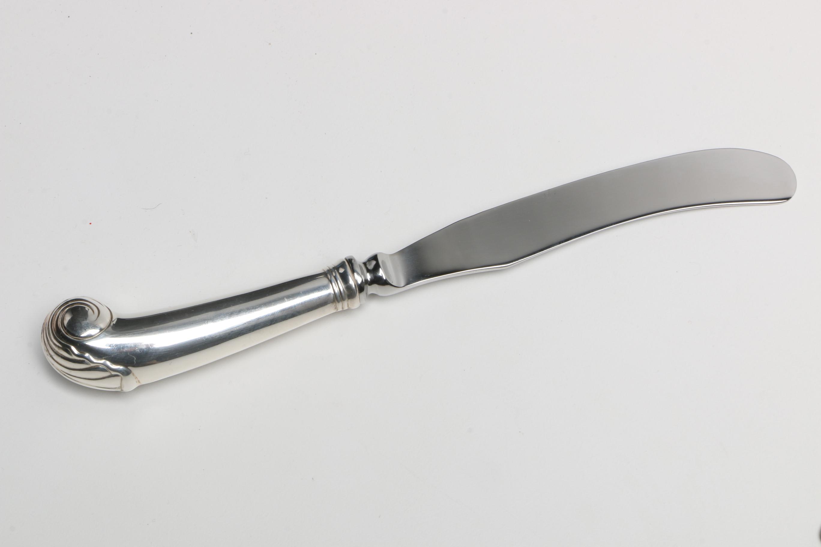 The Stieff Co. "Williamsburg Shell" Sterling Silver Flatware Set