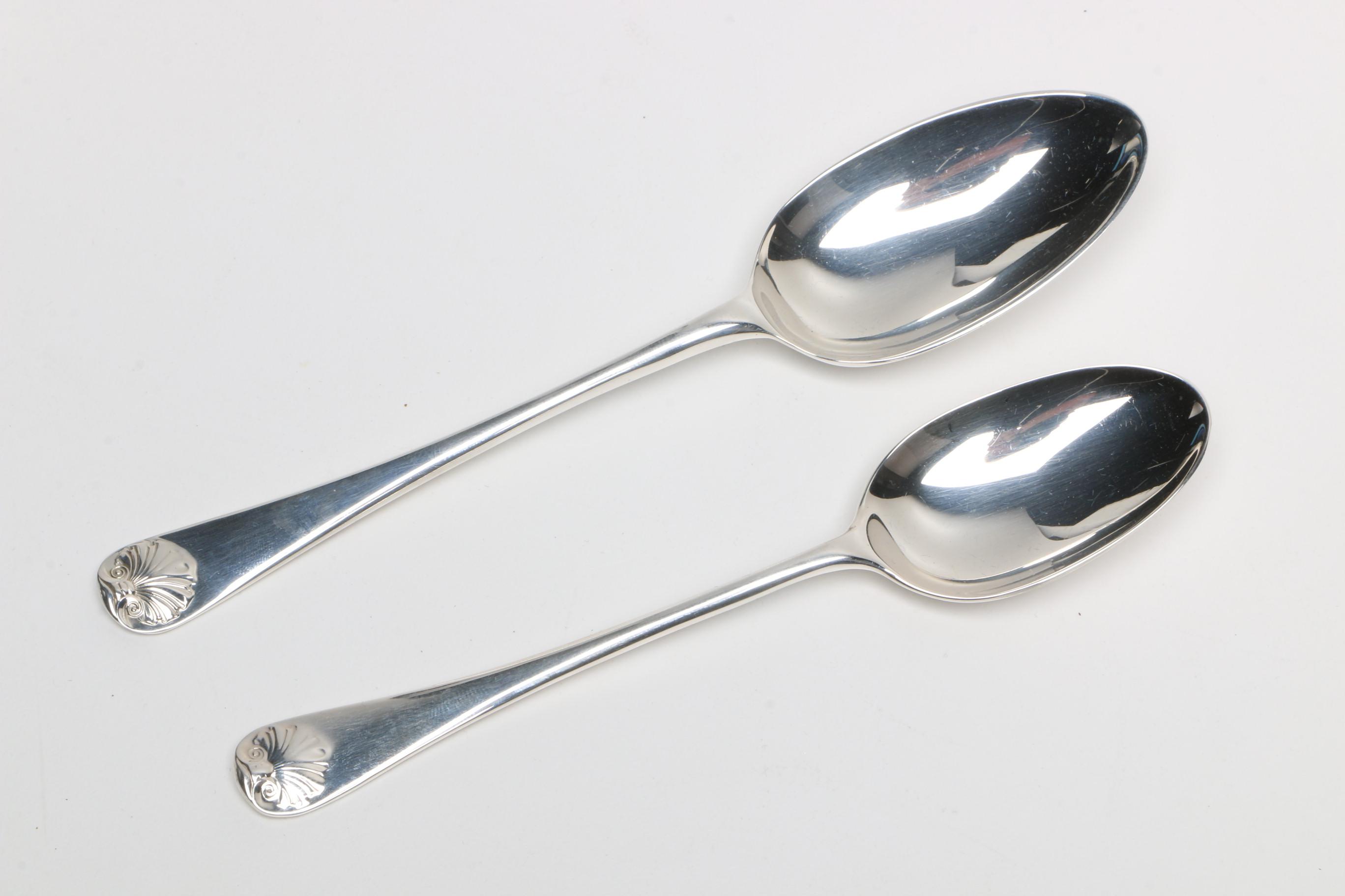 The Stieff Co. "Williamsburg Shell" Sterling Silver Flatware Set