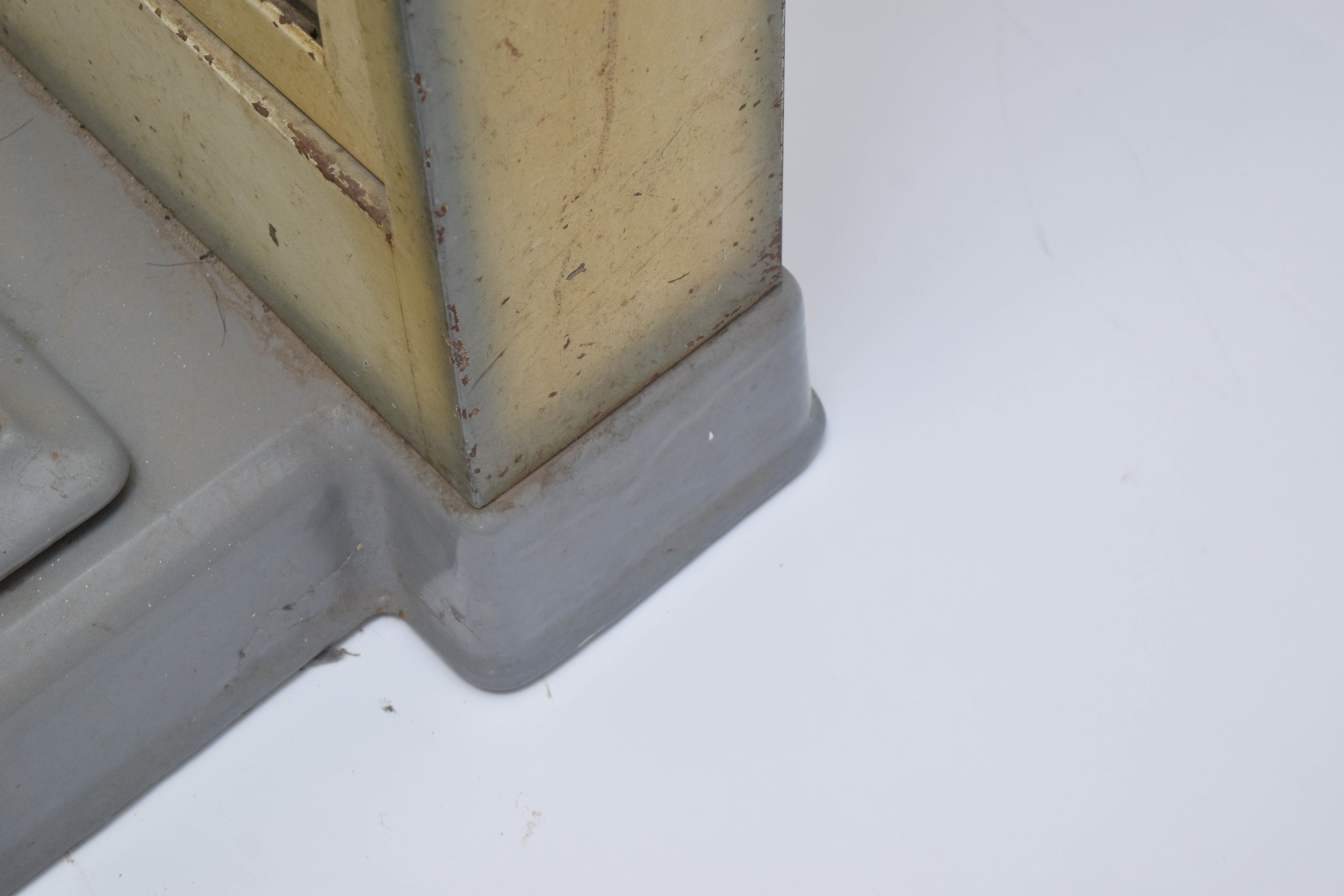 Vintage National Automatic Machines Company Model 50 Personal Weighing Device