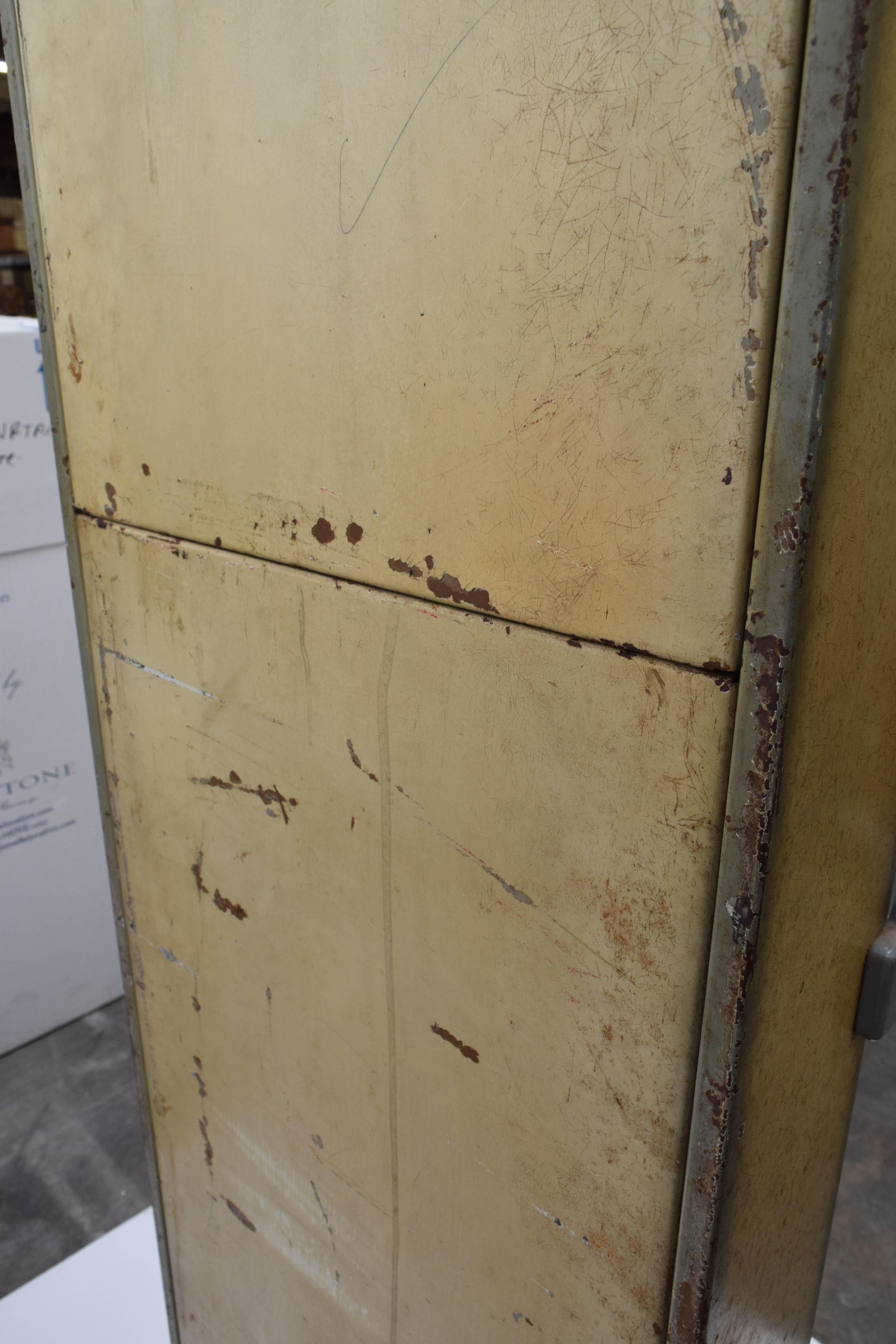 Vintage National Automatic Machines Company Model 50 Personal Weighing Device