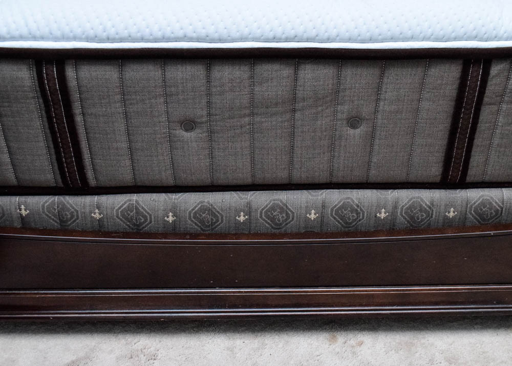 Havertys Orleans Collection King Sized Sleigh Bed