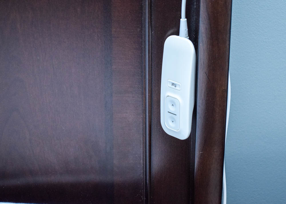 Havertys Orleans Collection King Sized Sleigh Bed