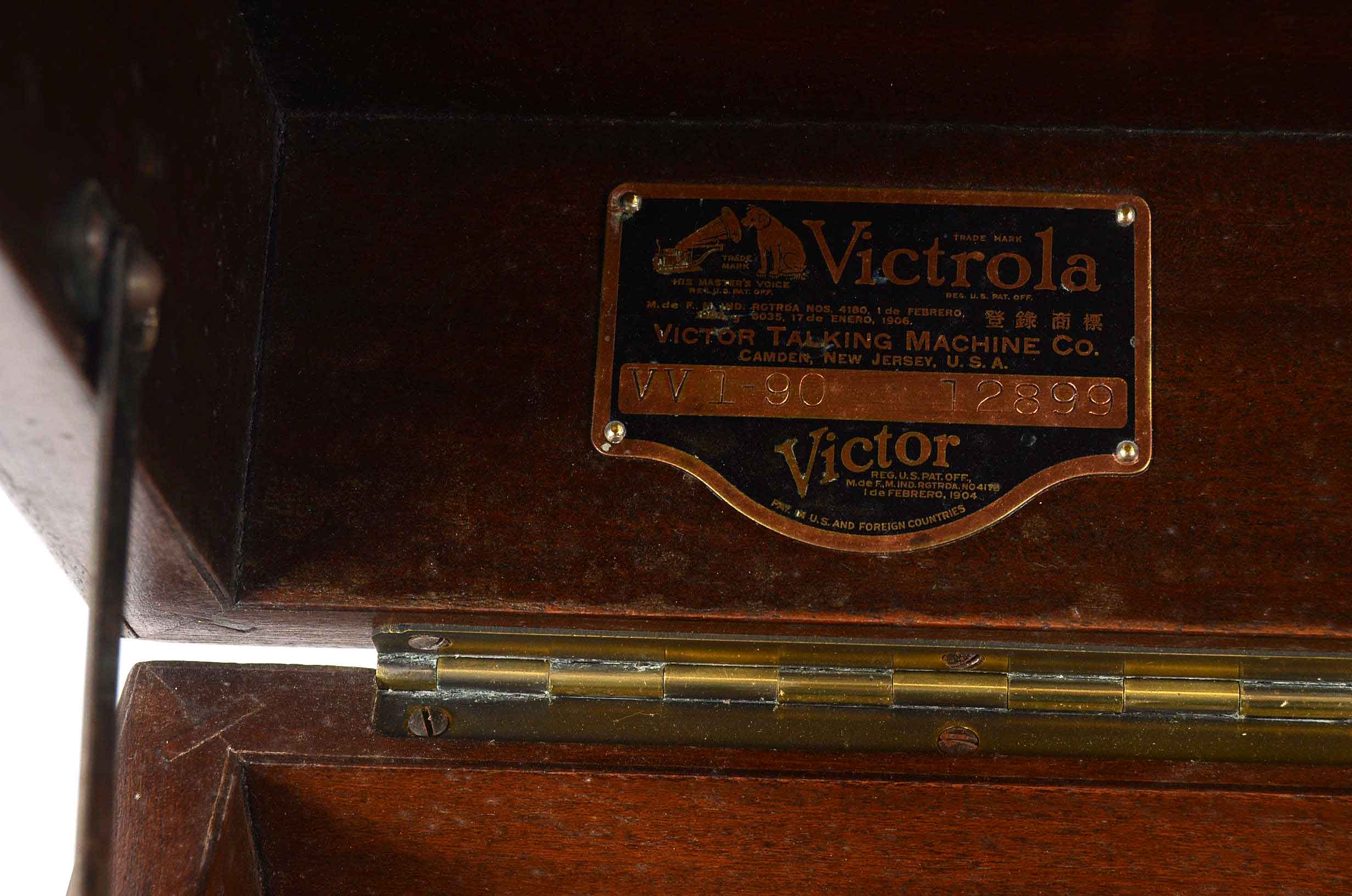 Vintage Victrola Phonograph and Records