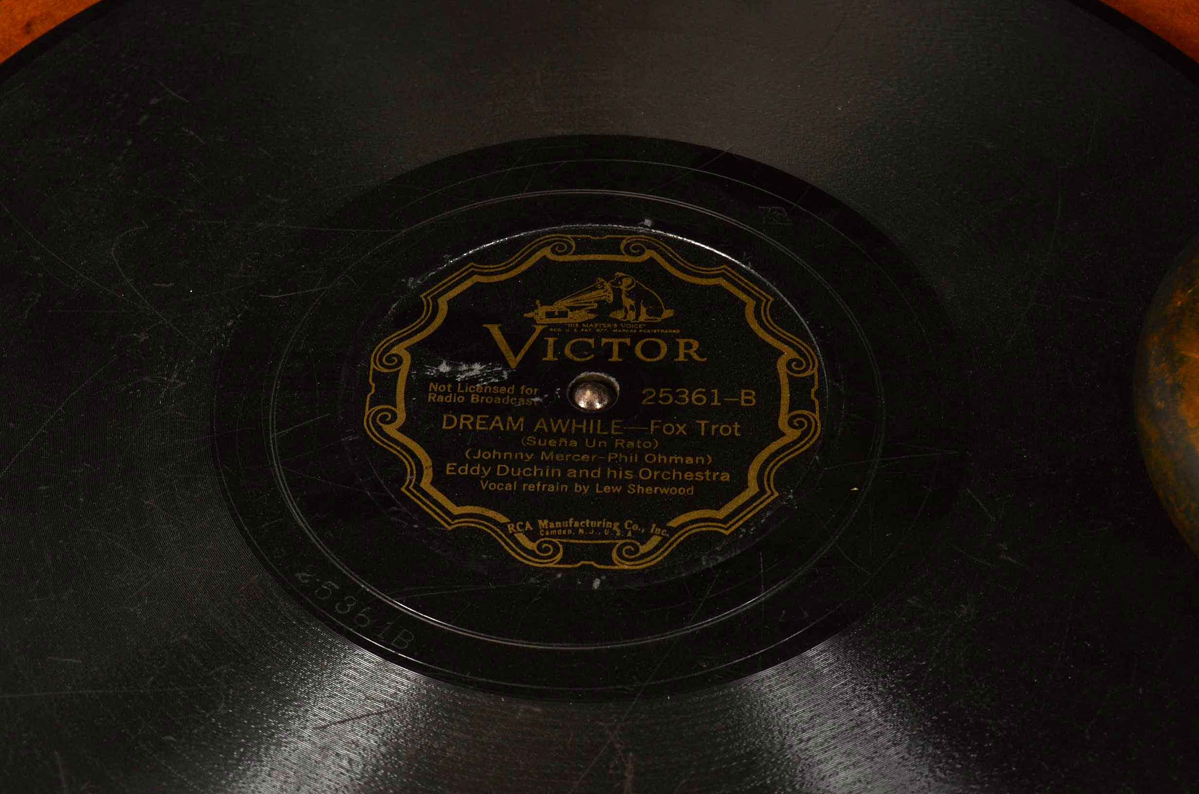 Vintage Victrola Phonograph and Records