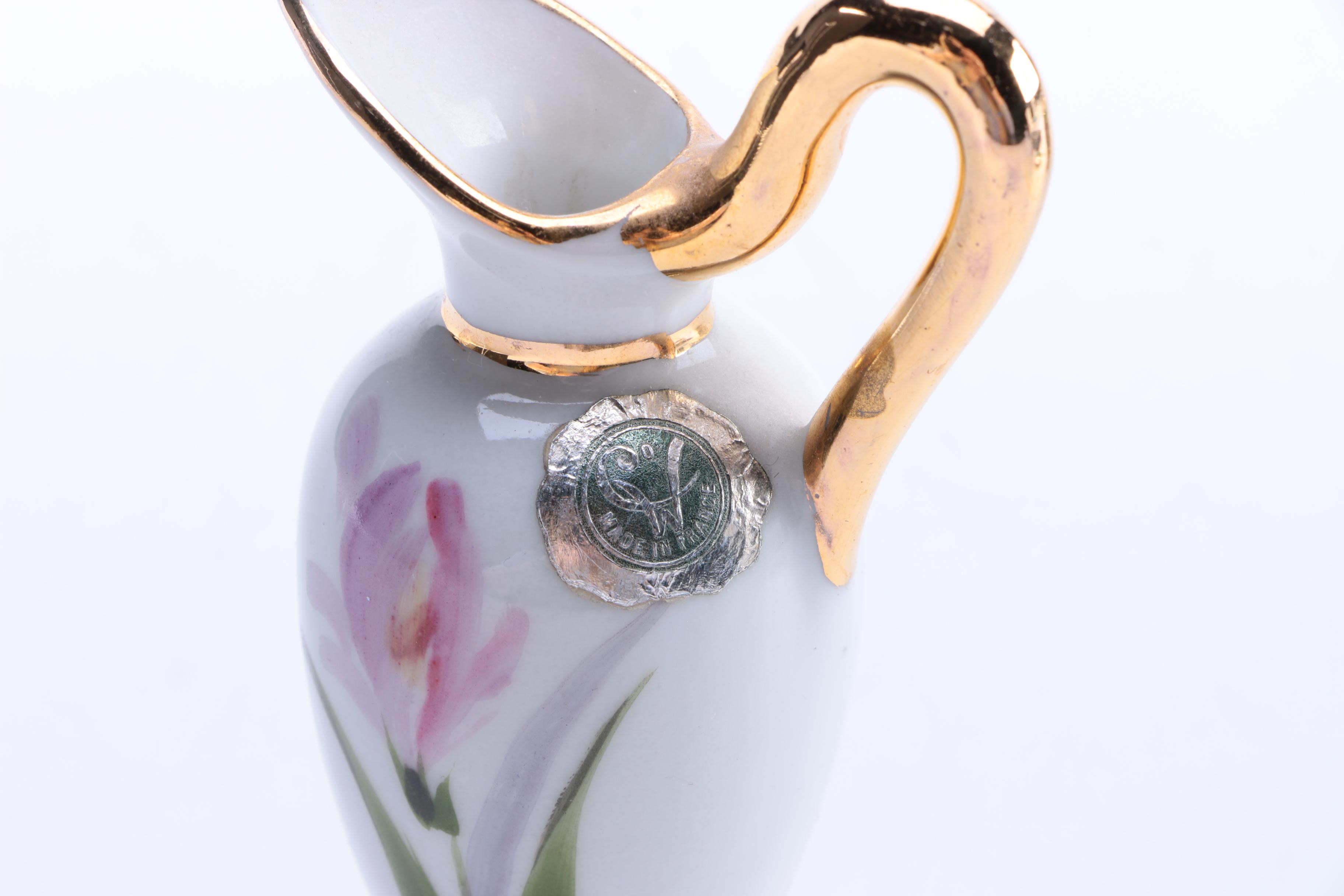 Assortment of Porcelain Vanity Décor