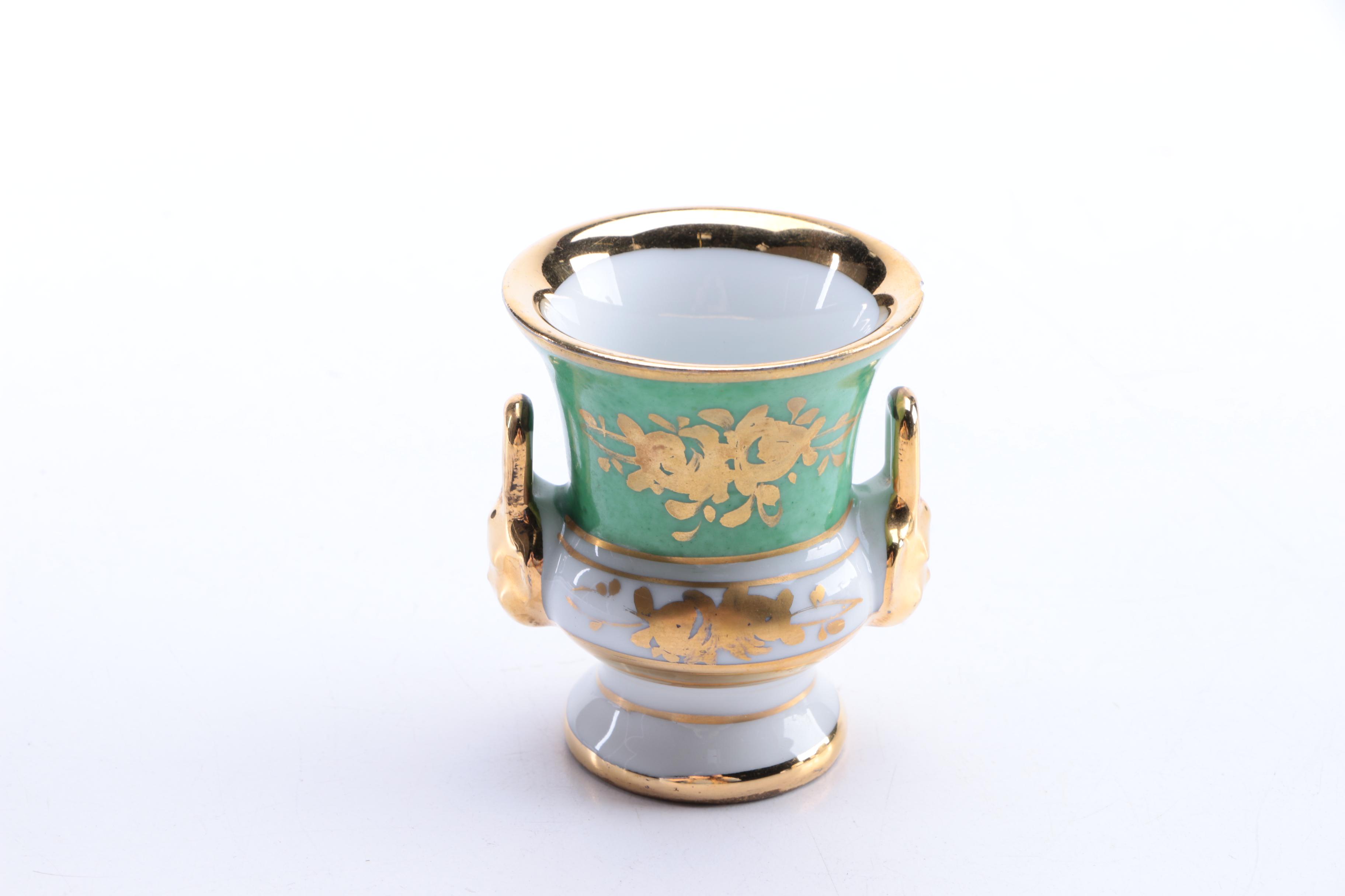 Assortment of Porcelain Vanity Décor