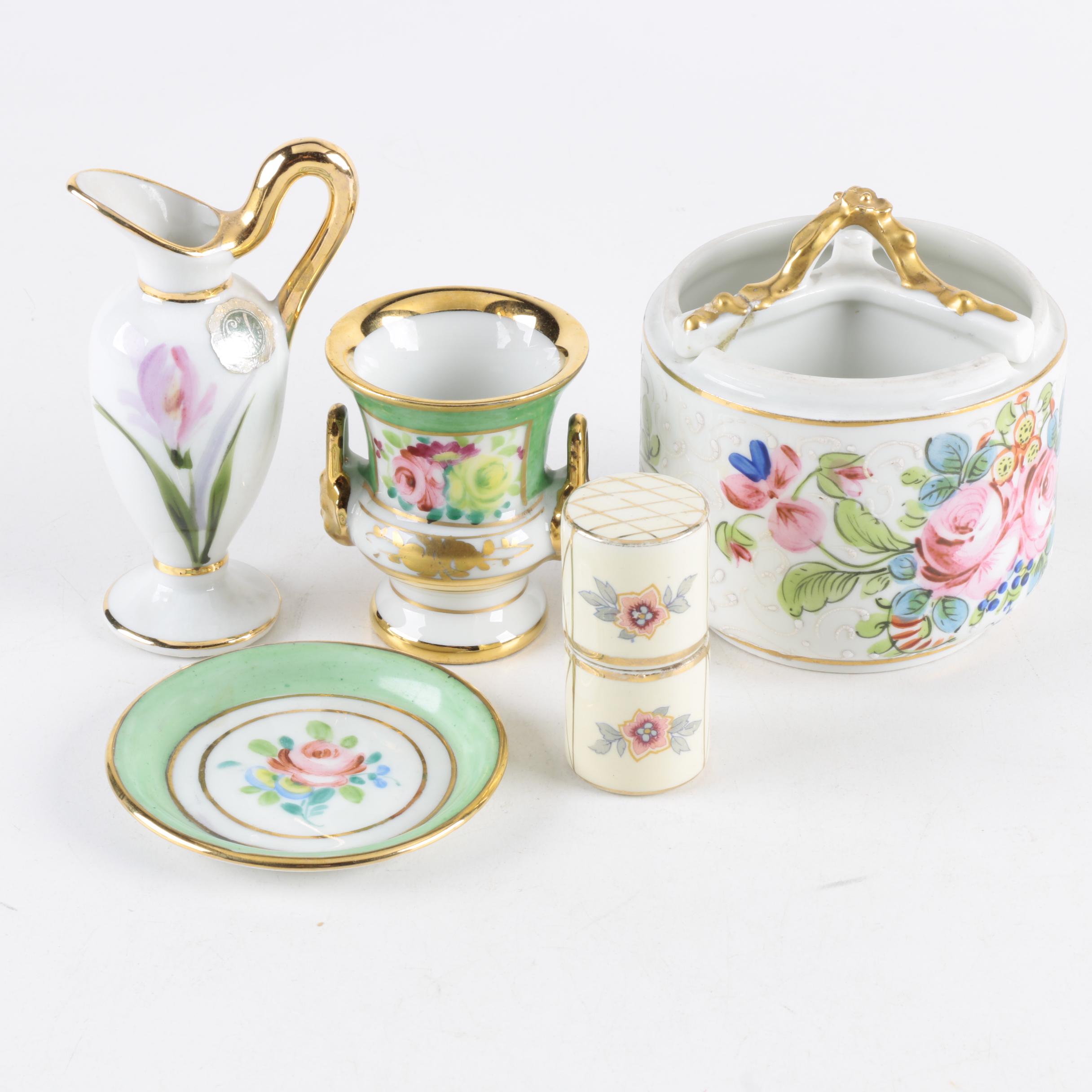 Assortment of Porcelain Vanity Décor