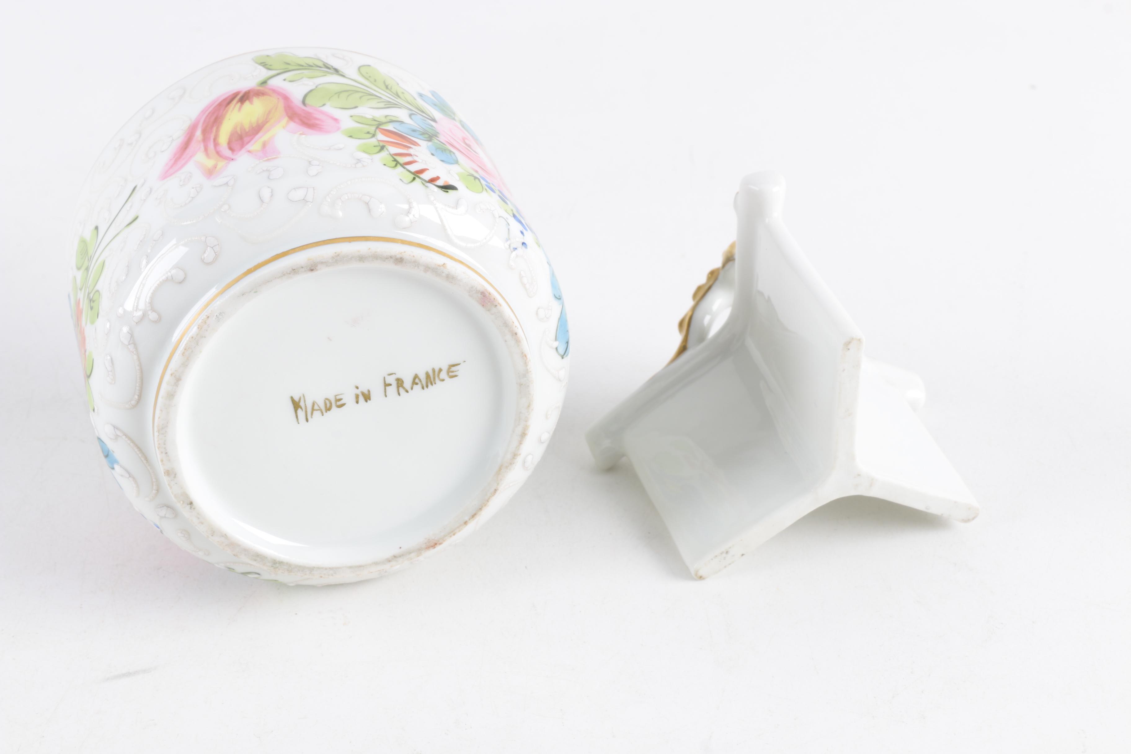 Assortment of Porcelain Vanity Décor