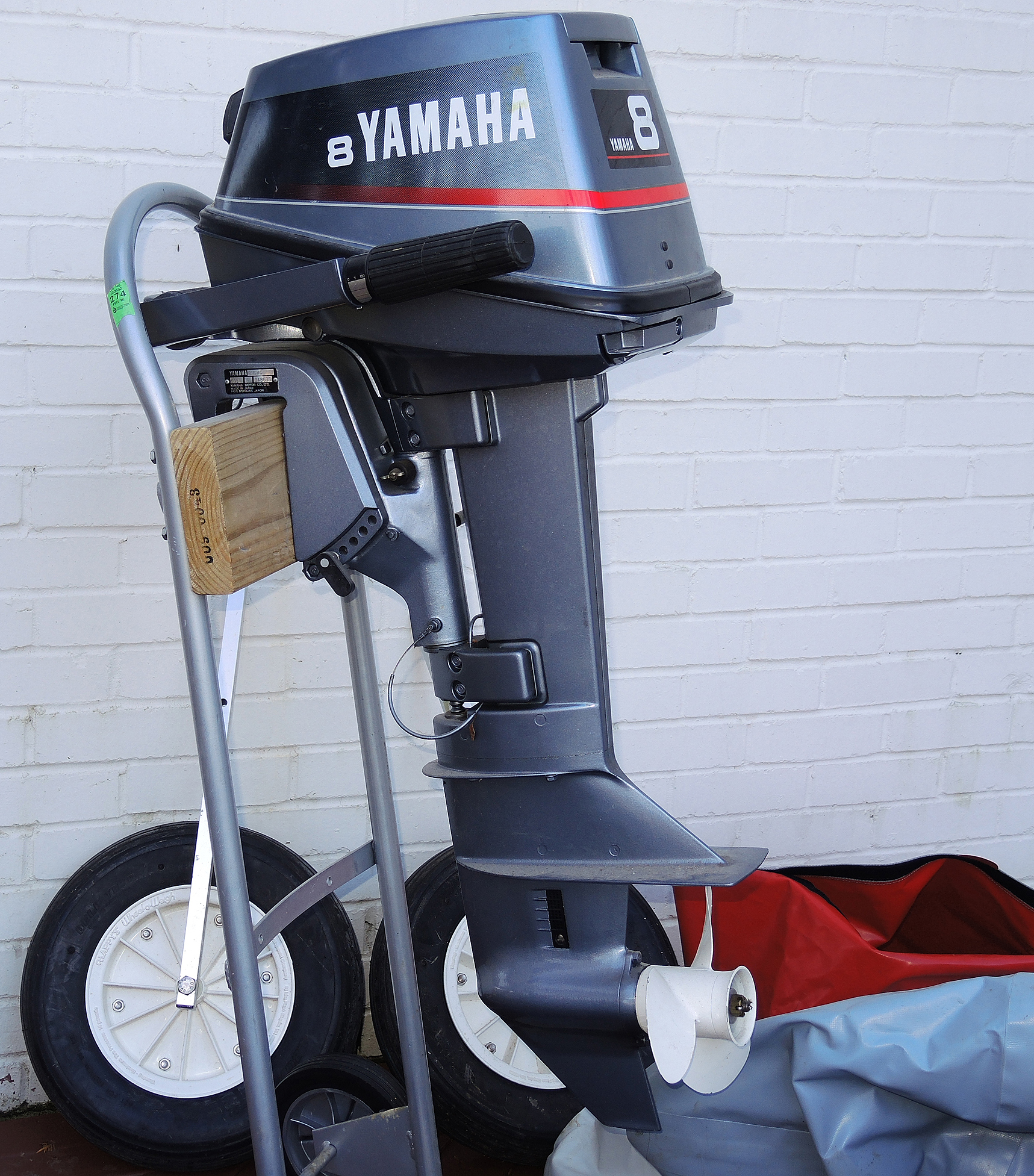 Pisces by Zodiac Boat 131 With Yamaha Motor and Accessories