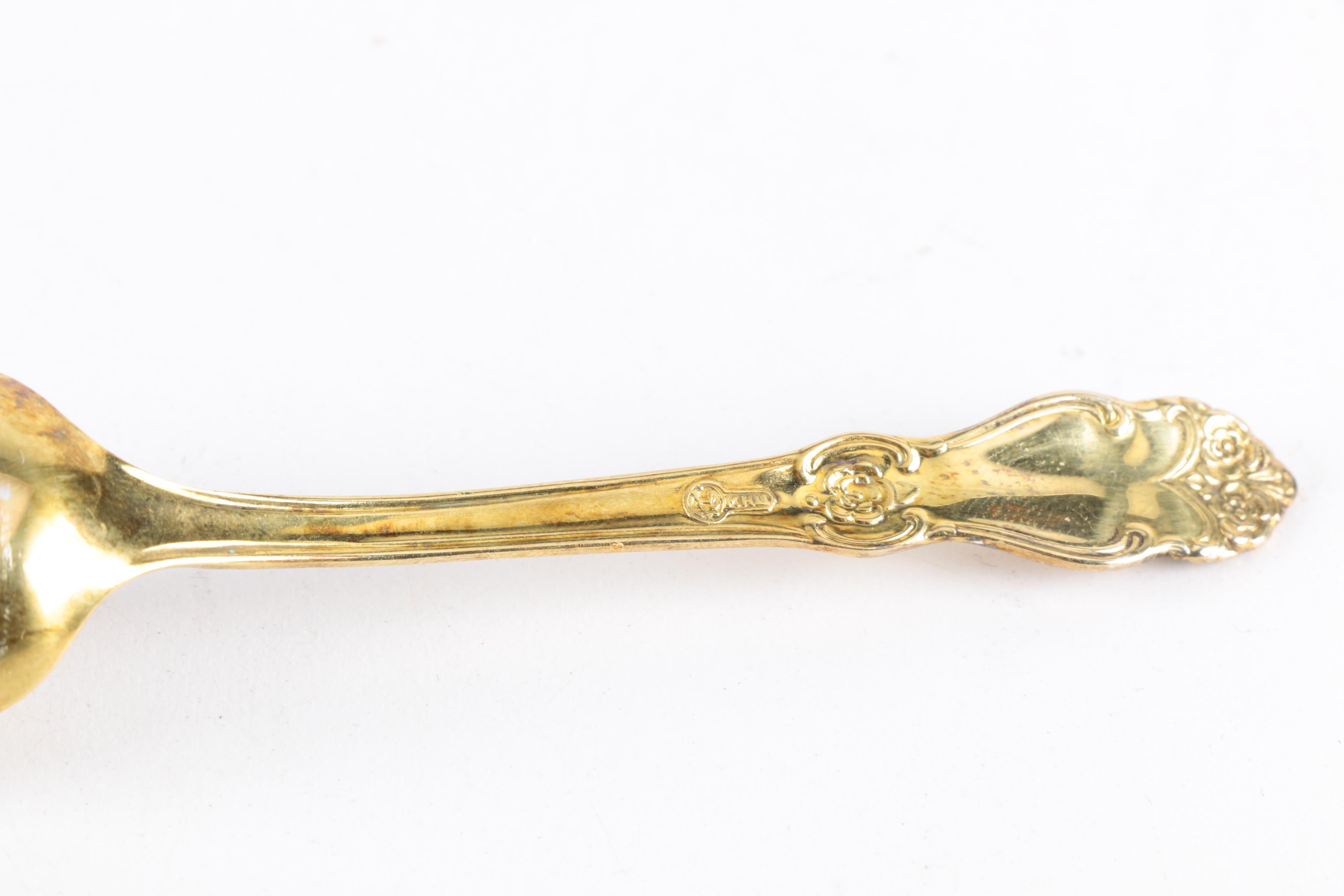 Imperial Porcelain Tea Gift Set